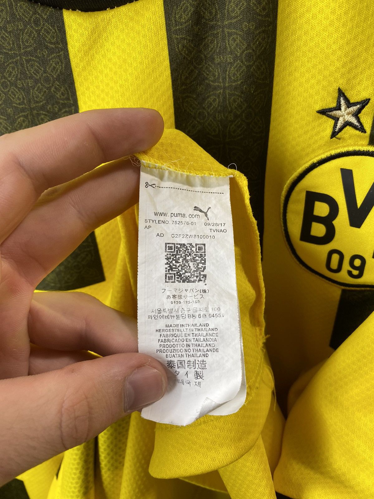 Puma Vintage Puma BVB Borussia Soccer Jersey T Shirt Football Size US L / EU 52-54 / 3 - 11 Thumbnail