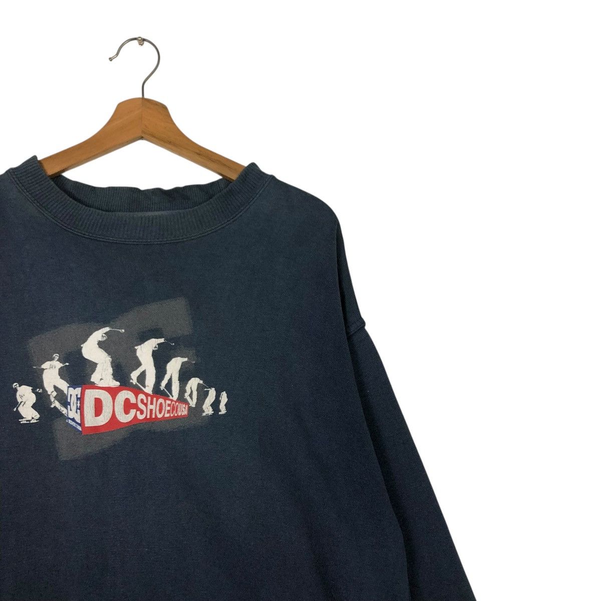 Vintage 🔥VINTAGE CREWNECK SWEATSHIRT DC SHOES USA BIG LOGO Size US L / EU 52-54 / 3 - 7 Thumbnail
