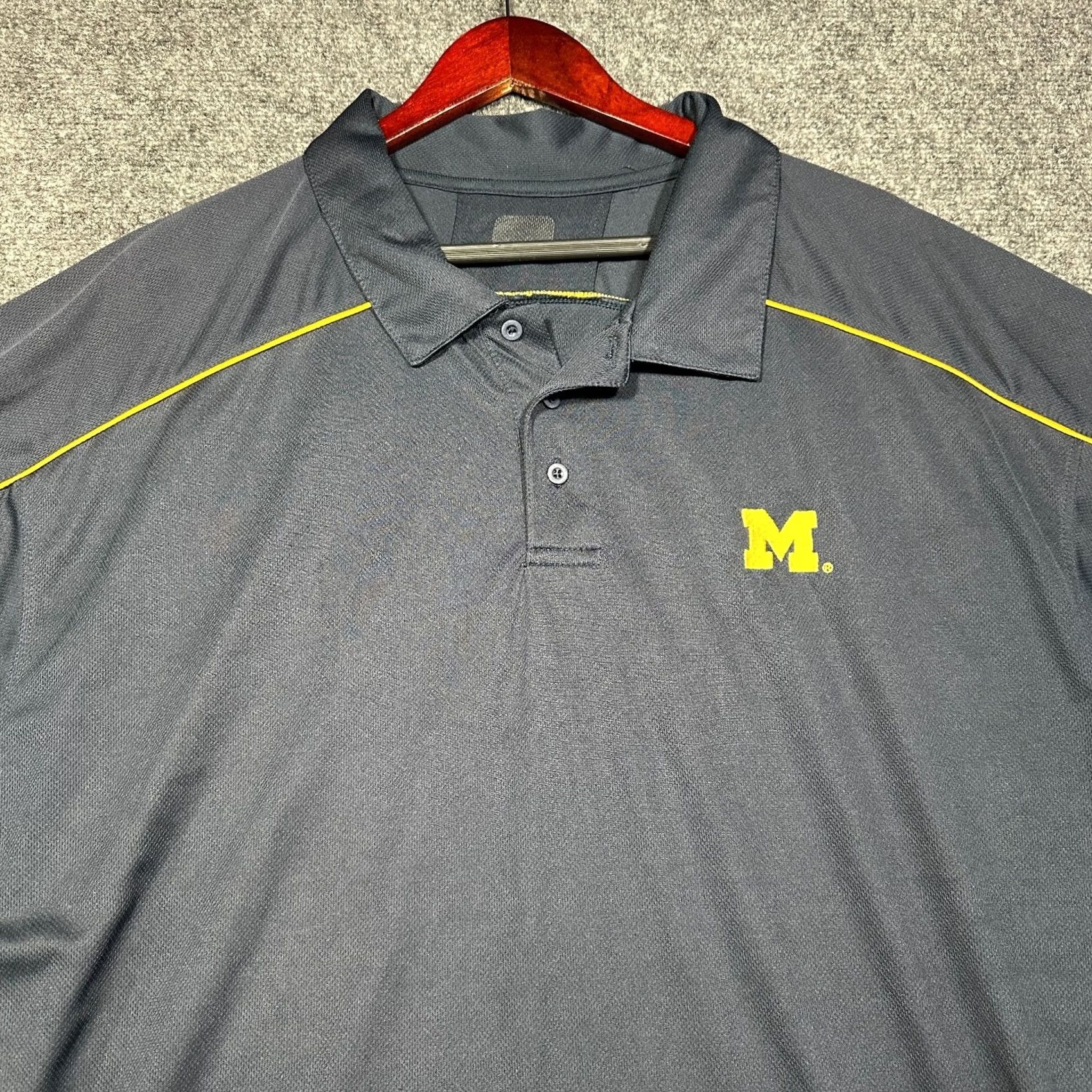 Vintage Nike Polo Shirt Mens XL Blue Short Sleeve Button Neck University of Michigan Logo Size US XL / EU 56 / 4 - 4 Thumbnail