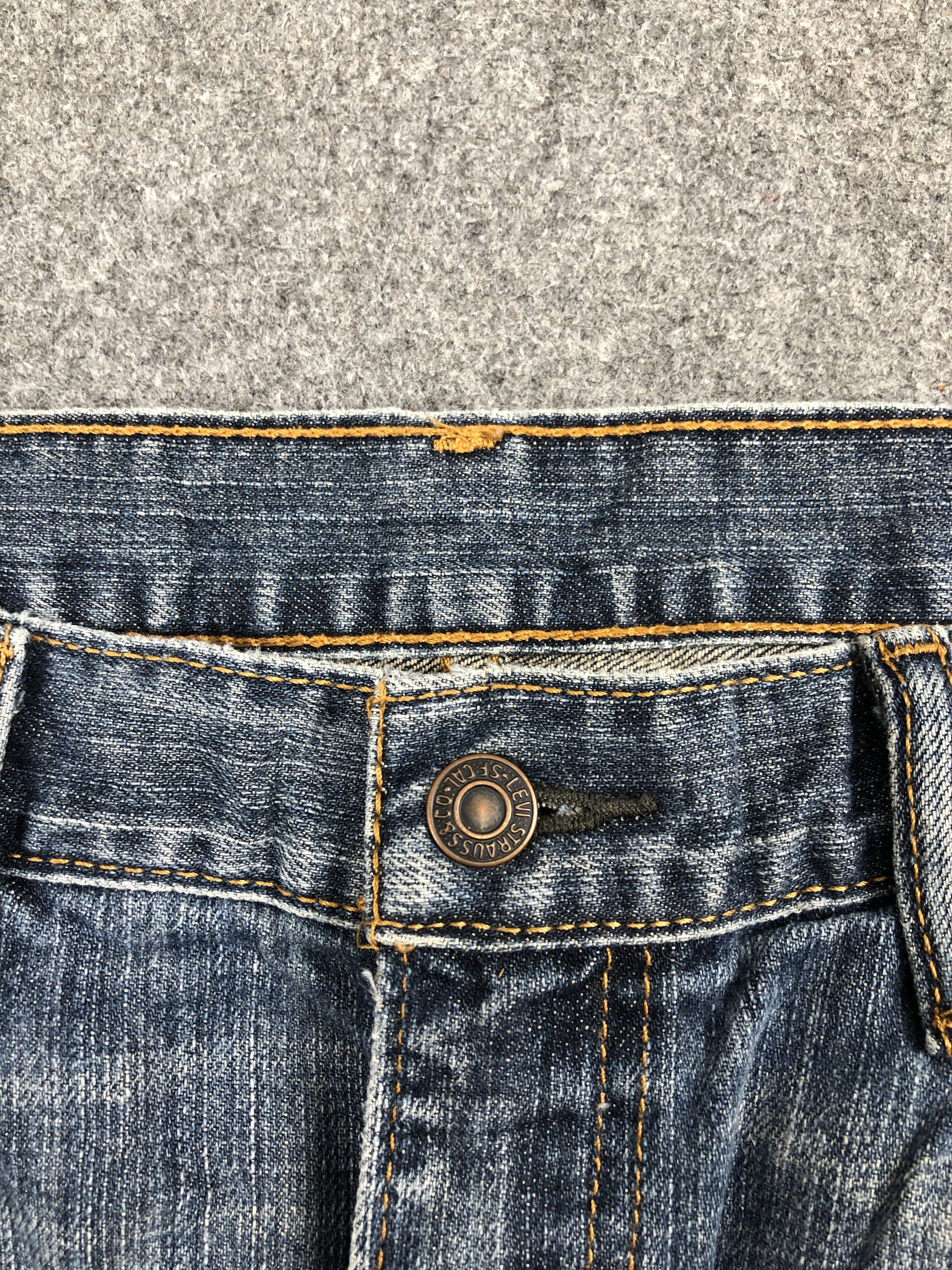 Levi's Vintage Levis 505 Faded Blue Jeans DP2434 Size US 35 - 13 Thumbnail