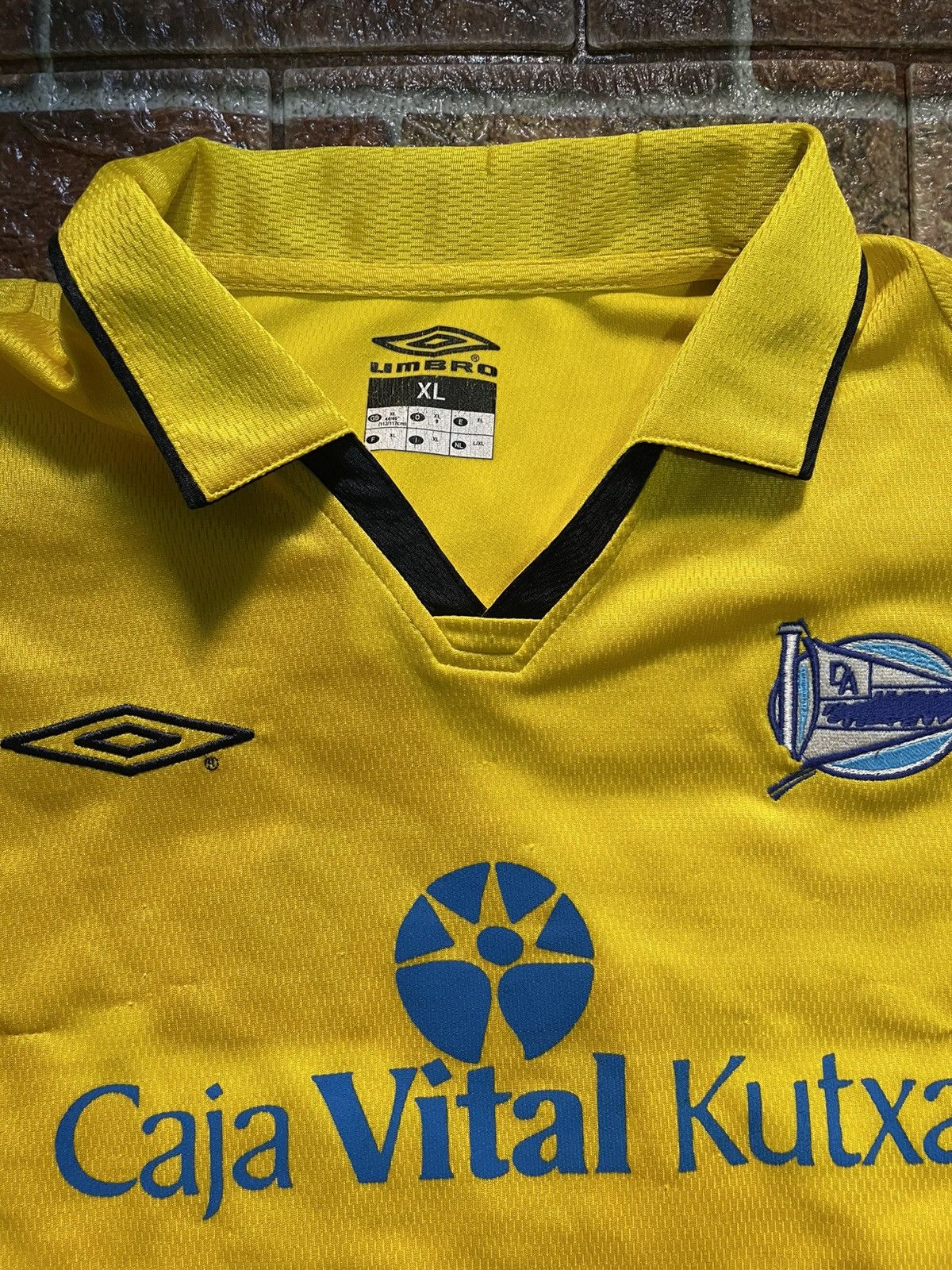 Umbro Alaves Deportivo 2002-2003 jersey Size US XL / EU 56 / 4 - 4 Thumbnail