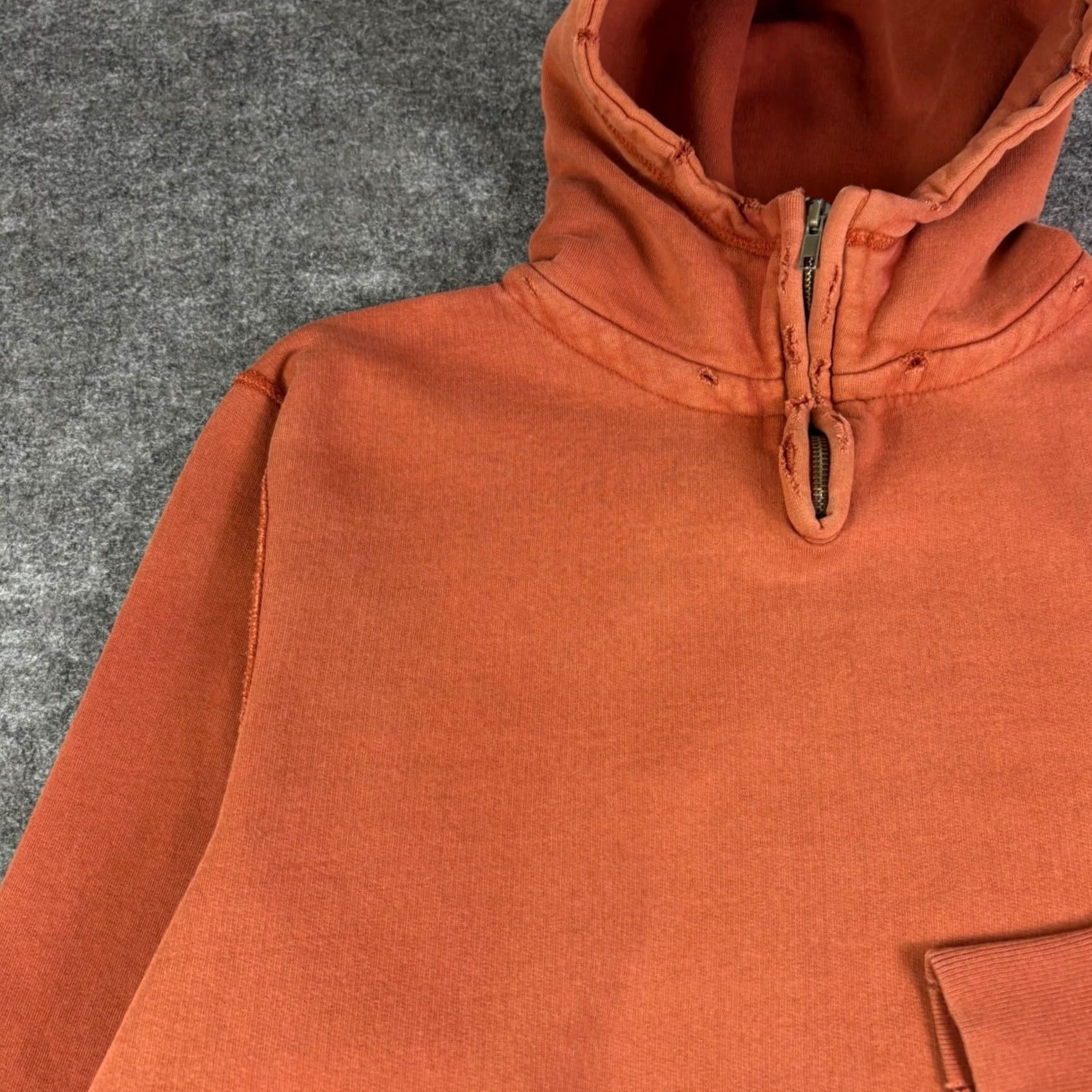 Vintage VINTAGE Steve & Barry's Mens Hoodie Burnt Orange Distressed Fleece Large Size US L / EU 52-54 / 3 - 8 Thumbnail