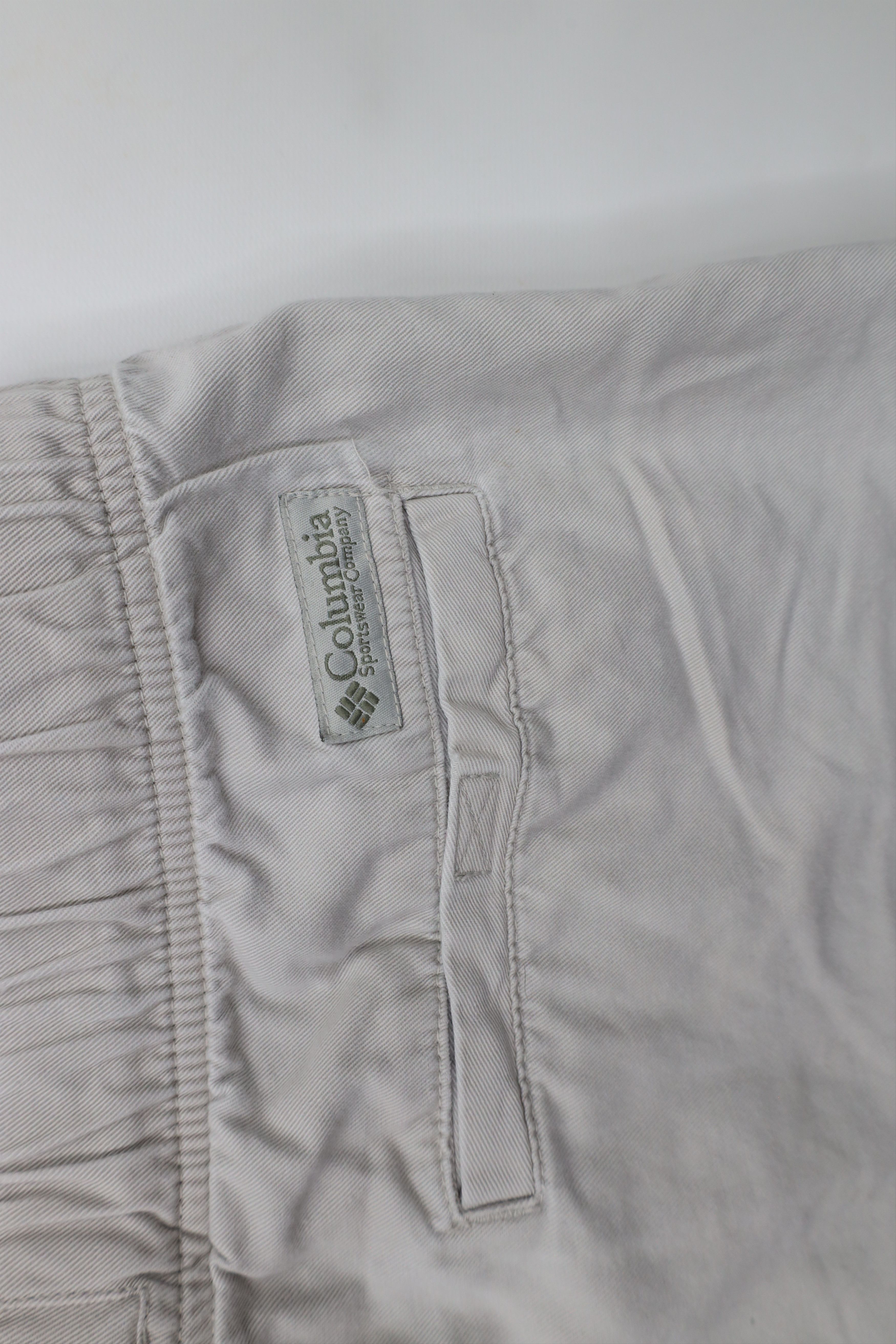 Columbia × Vintage Vintage 90s Columbia Belted Above Knee Shorts Beige Cotton Size US 36 / EU 52 - 14 Thumbnail