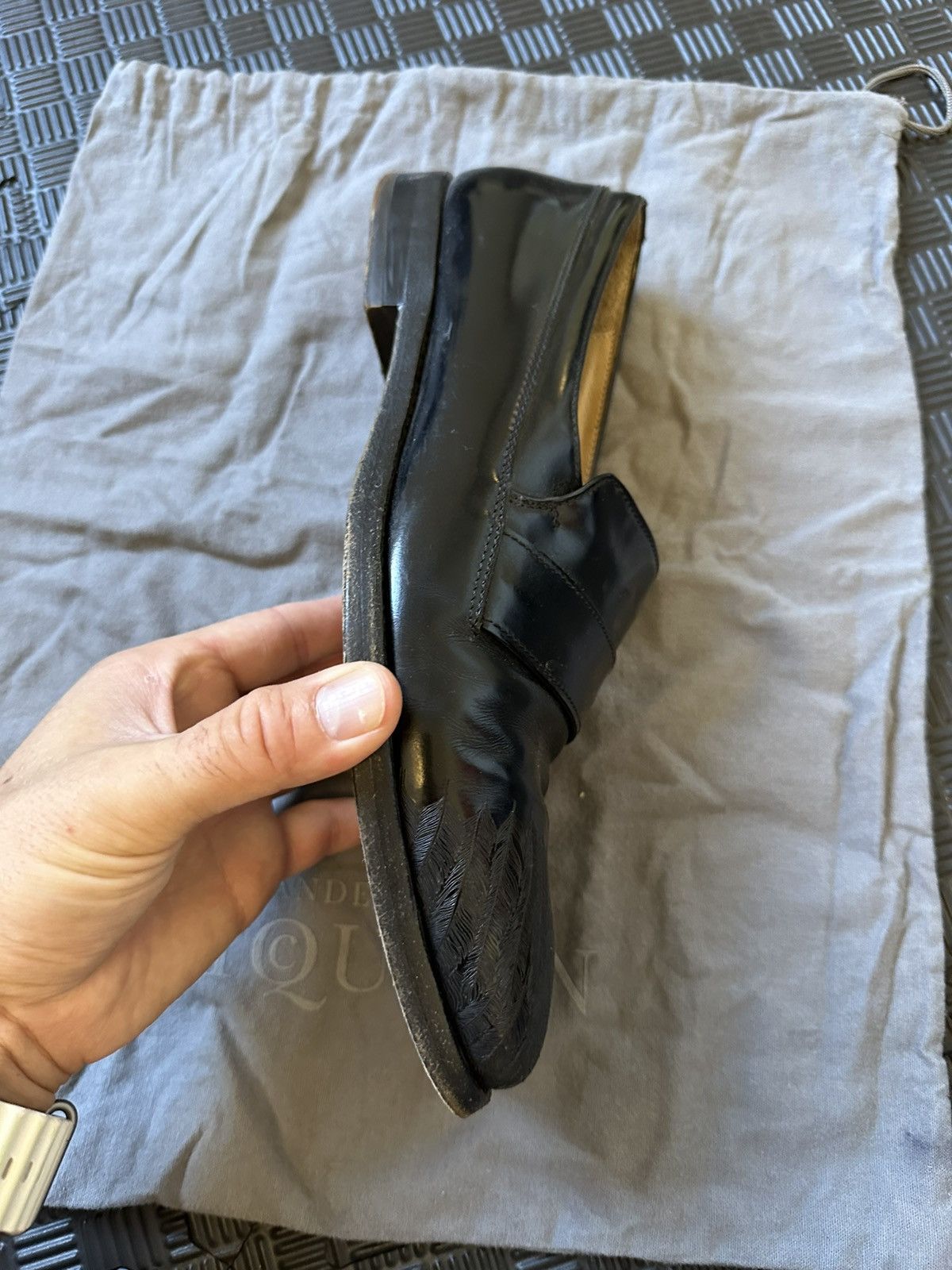 Alexander McQueen Black feather etched Alexander McQueen loafers Size US 9 / EU 42 - 11 Thumbnail