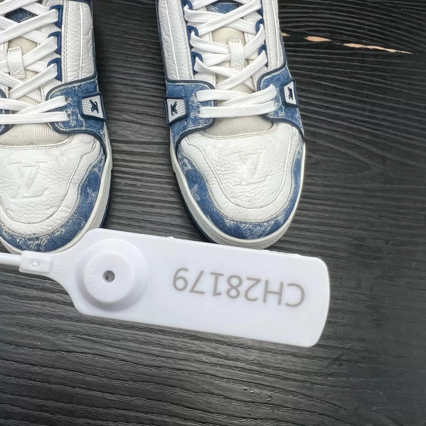 Louis Vuitton LV Trainer White & Blue Denim UK7.5/EU41.5 Midsole Scuff Fix Size US 8.5 / EU 41-42 - 9 Thumbnail