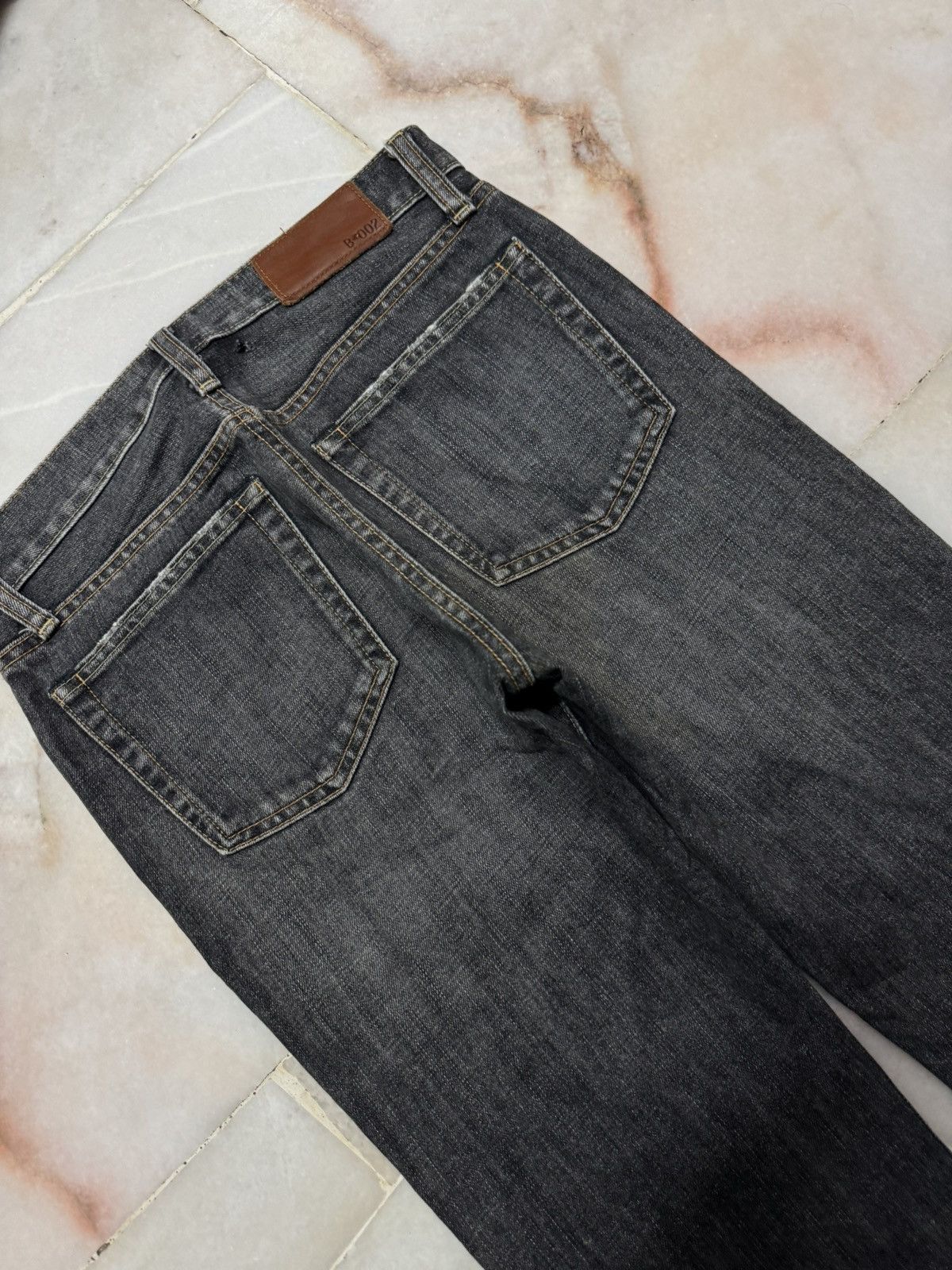 Japanese Brand 💥Regular Fit Boot Cut💥90s Uniqlo Sand Washed Distressed Size US 28 / EU 44 - 12 Thumbnail