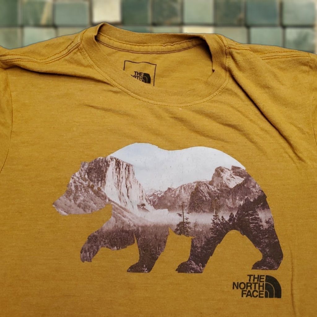 The North Face VINTAGE The North Face Shirt Womens Small Yellow Mountains Bear Cotton Blend Outdoor TEE Size S / US 4 / IT 40 - 1 Thumbnail