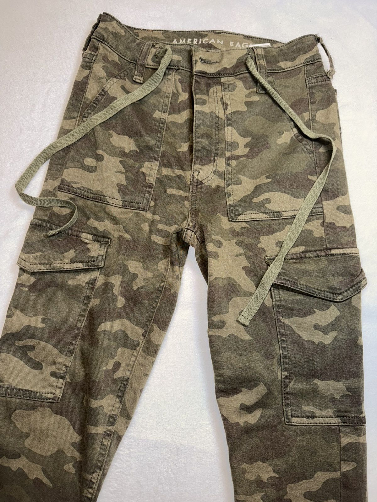 American Eagle Outfitters American Eagle Hi Rise Jegging Camo Cargo Pants Sz 2 Size 24" / US 00 / IT 34 - 3 Thumbnail