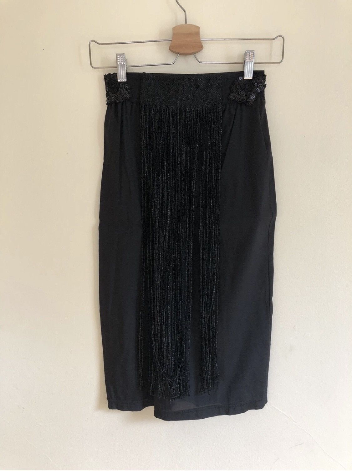 Jurgi Persoons Black Sequined Fringe Skirt Size 26" / US 2 / IT 38 - 1 Thumbnail