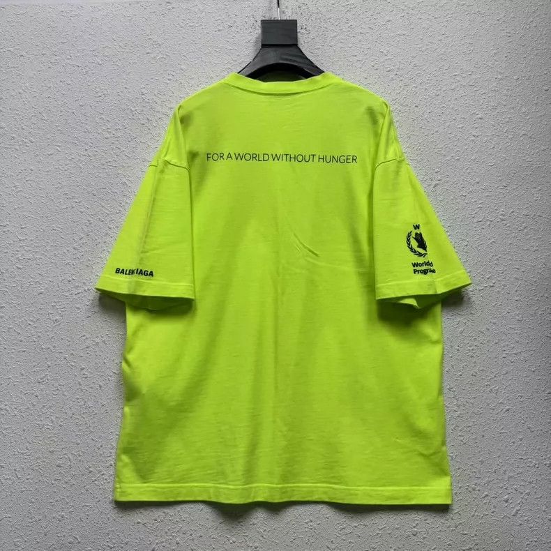 Balenciaga Balenciaga Logo monogram printed fluorescent green short s Size US L / EU 52-54 / 3 - 2 Thumbnail