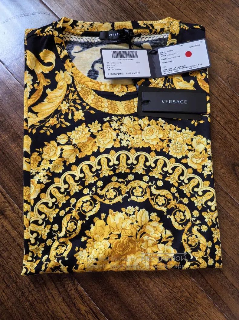 Versace Versace Black and gold T-shirt Size US XXL / EU 58 / 5 - 8 Thumbnail
