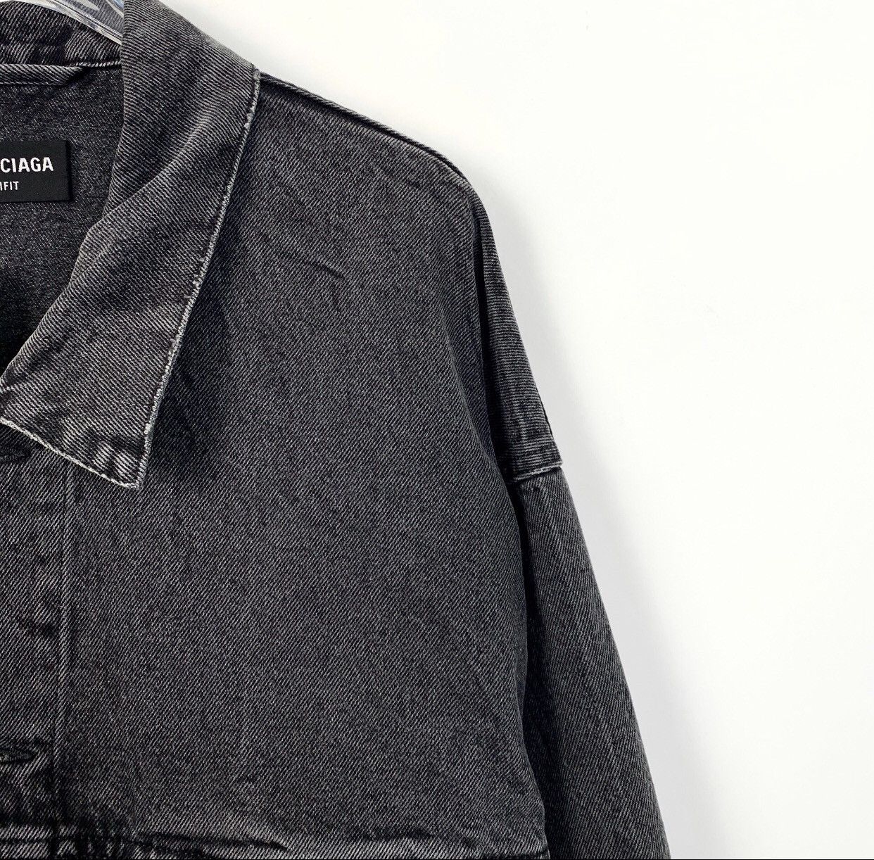 Balenciaga Balenciaga Black Logo Love Embroidered Cotton Denim Jacket Size US S / EU 44-46 / 1 - 3 Thumbnail