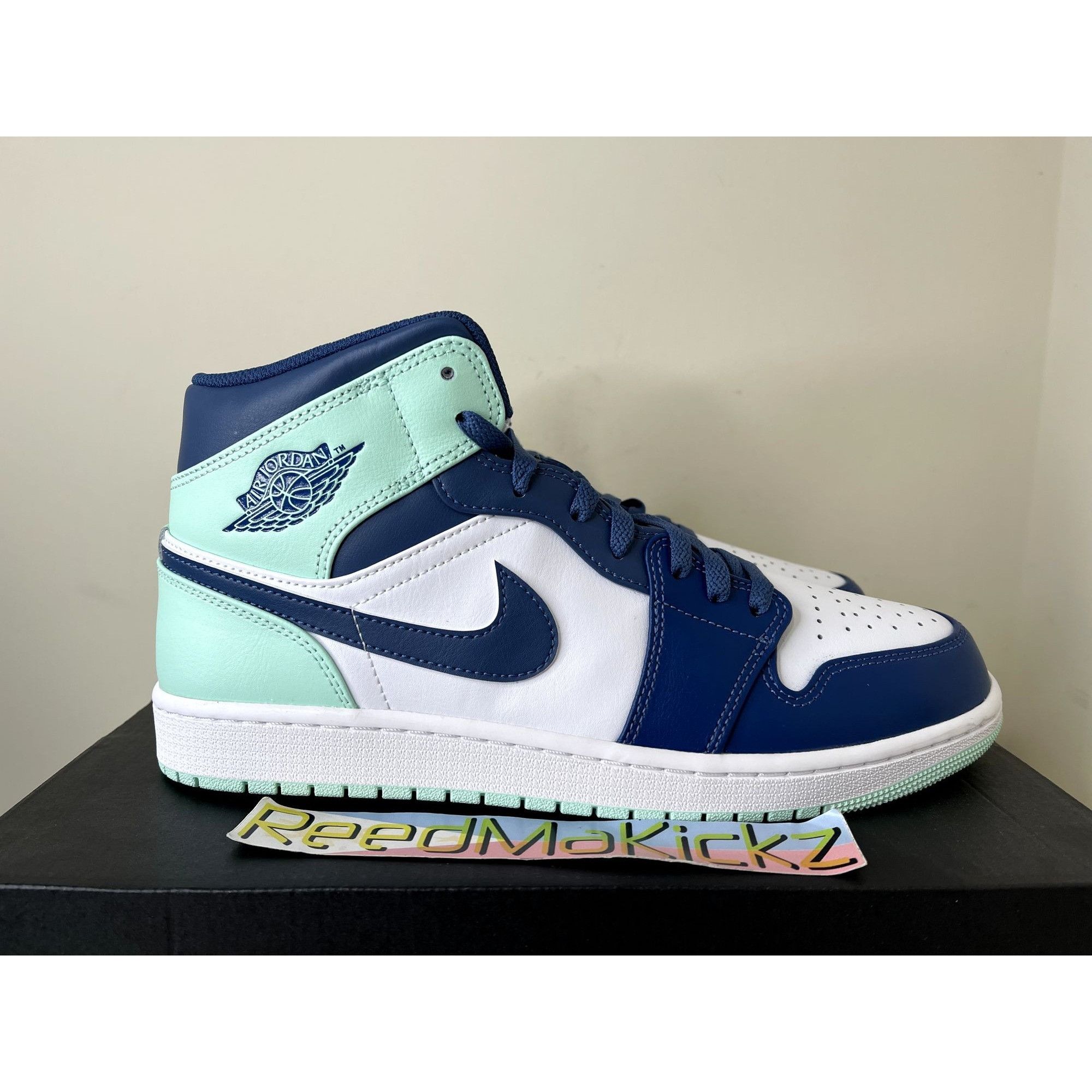 Jordan Brand Jordan 1 MID Mint Foam Mystic Navy Mens 8.5us Size US 8.5 / EU 41-42 - 4 Thumbnail