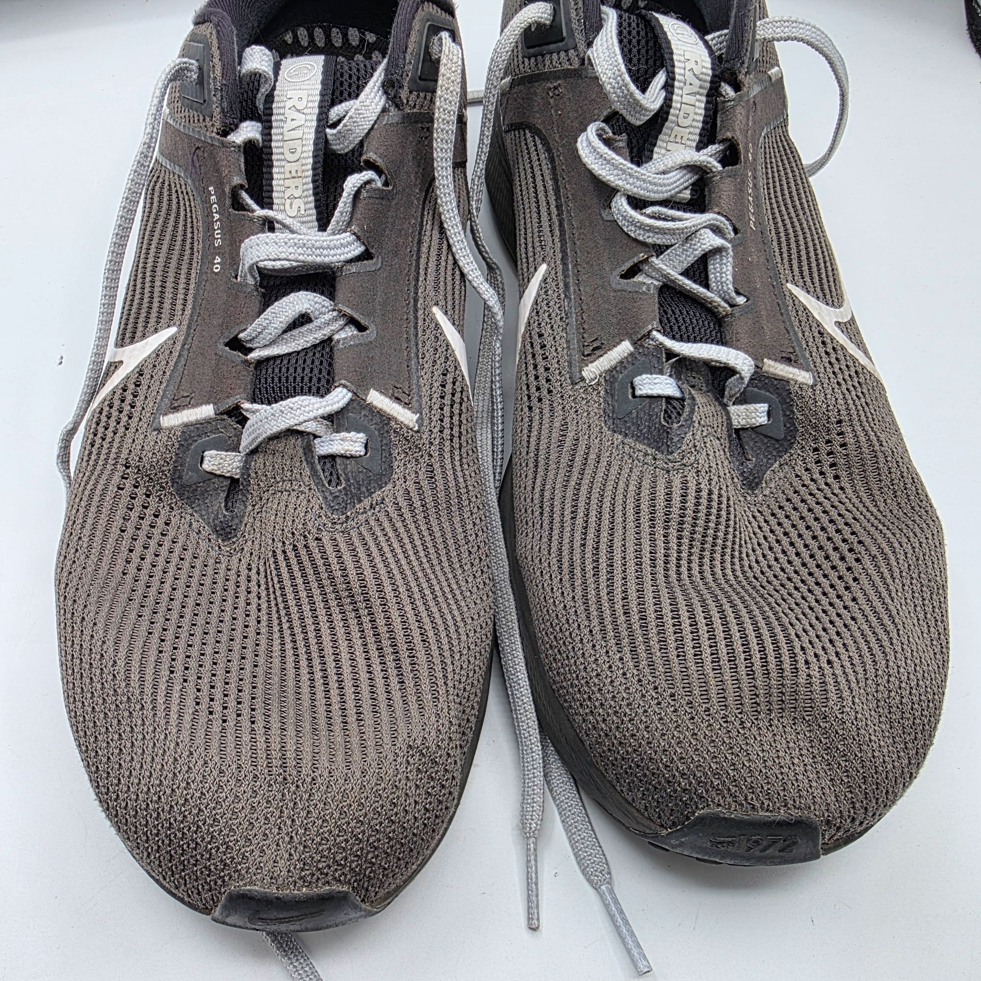 Nike Nike Air Zoom Pegasus 40 Las Vegas Raiders Mens Size 13 Blac Size US 13 / EU 46 - 10 Thumbnail