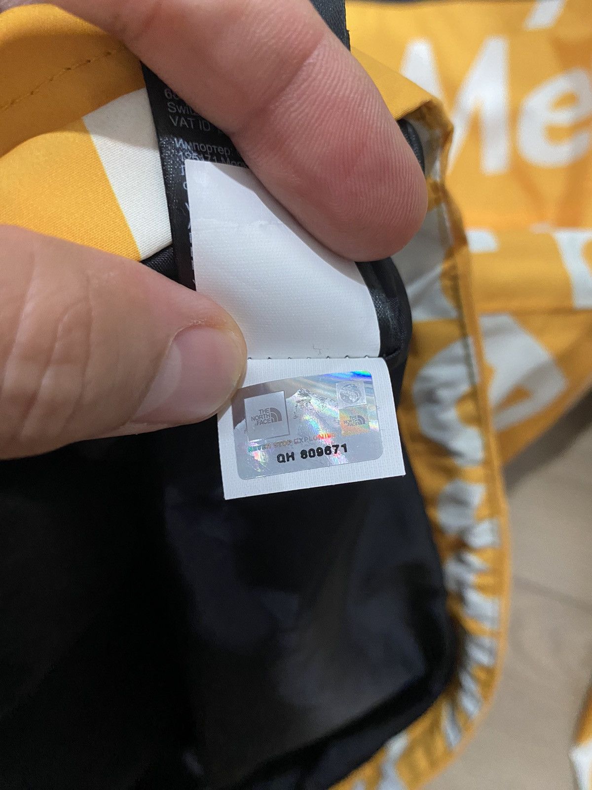 Supreme × The North Face SUPREME THE NORTH FACE BY ANY MEANS MOUNTAIN JACKET L FW15 Size US L / EU 52-54 / 3 - 3 Thumbnail