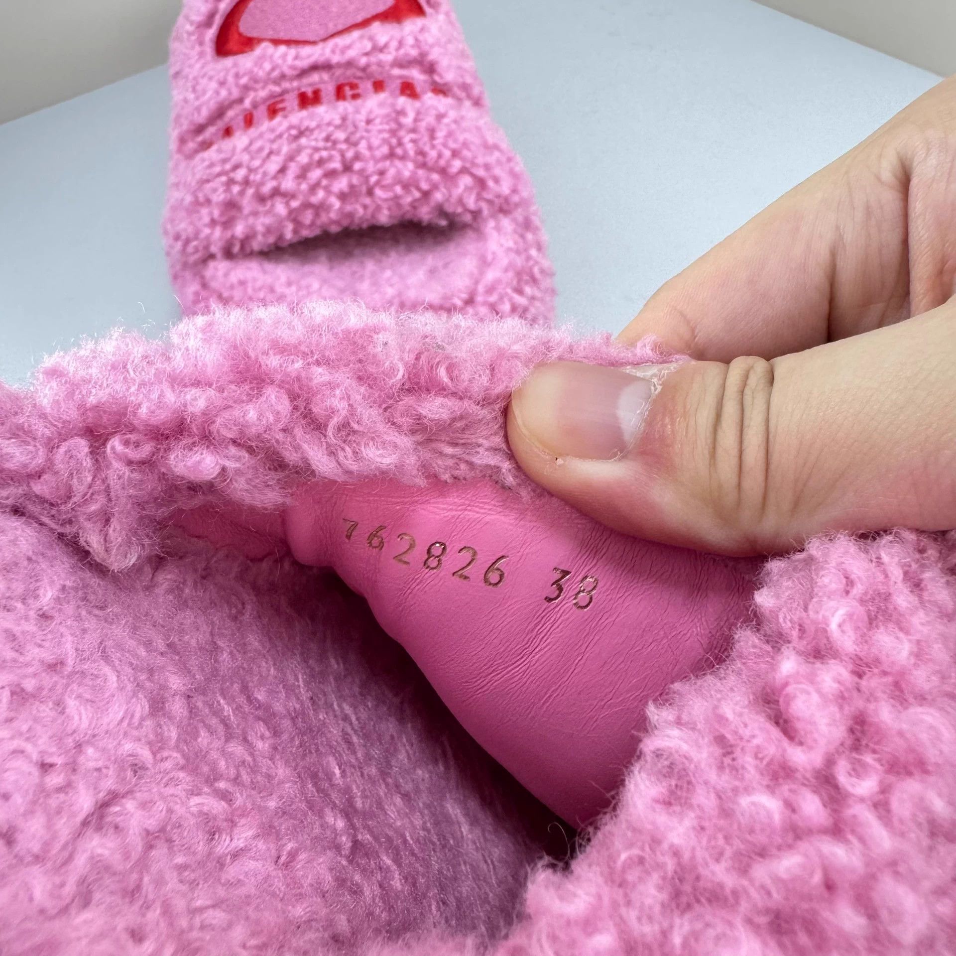 Balenciaga Balenciaga 25ss Qixi Heart Slippers 38 99New Size US 7.5 / IT 37.5 - 7 Thumbnail