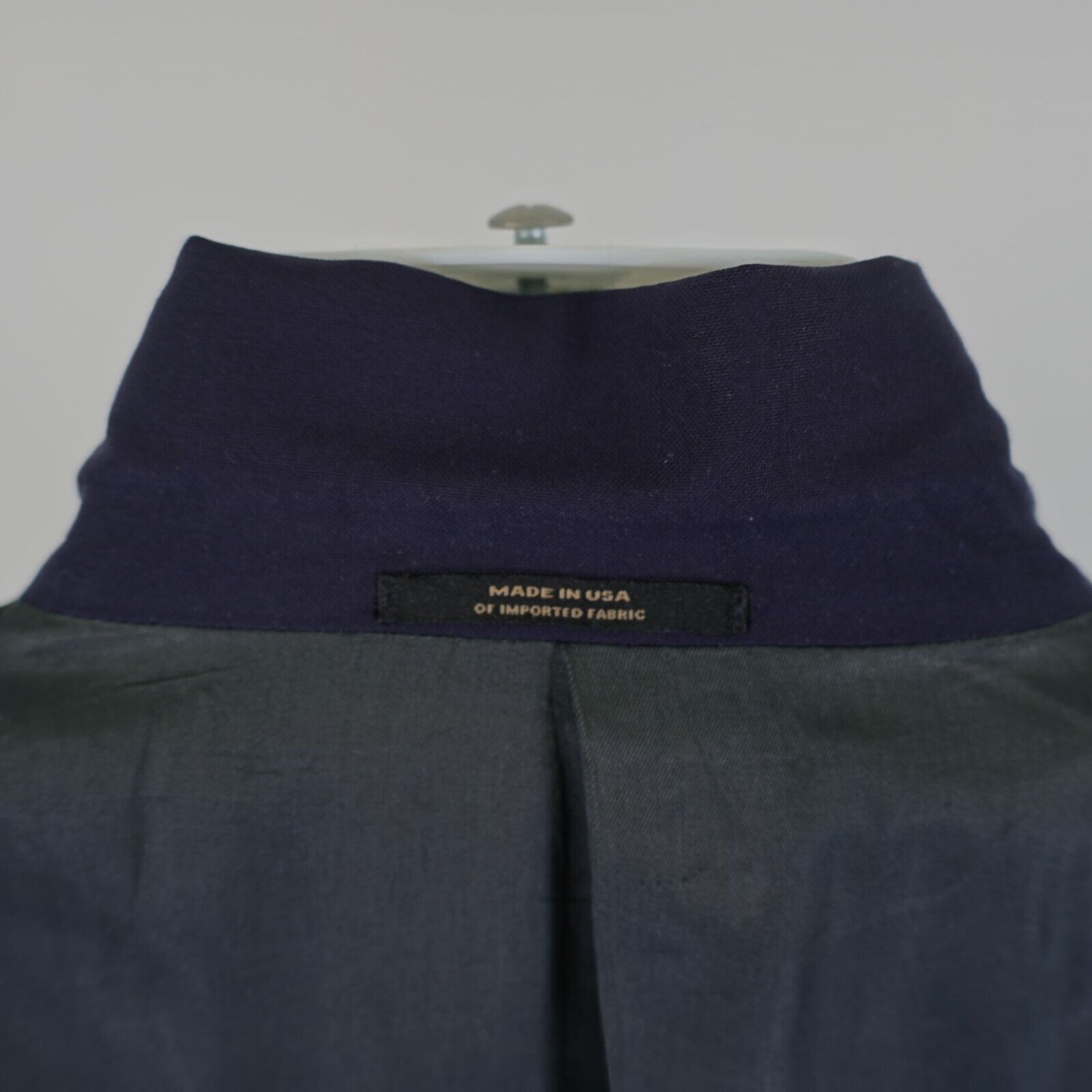 Hart Schaffner Marx Hart Schaffner Marx Wool Blue 2 Gold Button Blazer 42R / Sli Size 42R - 12 Thumbnail