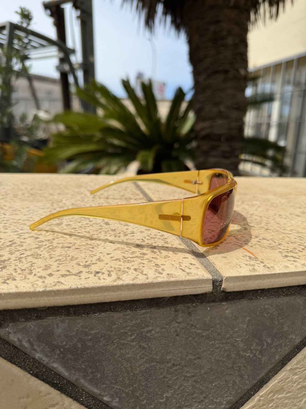Gucci Gucci Sunglasses Yellow GG1430/S Size ONE SIZE - 2 Thumbnail