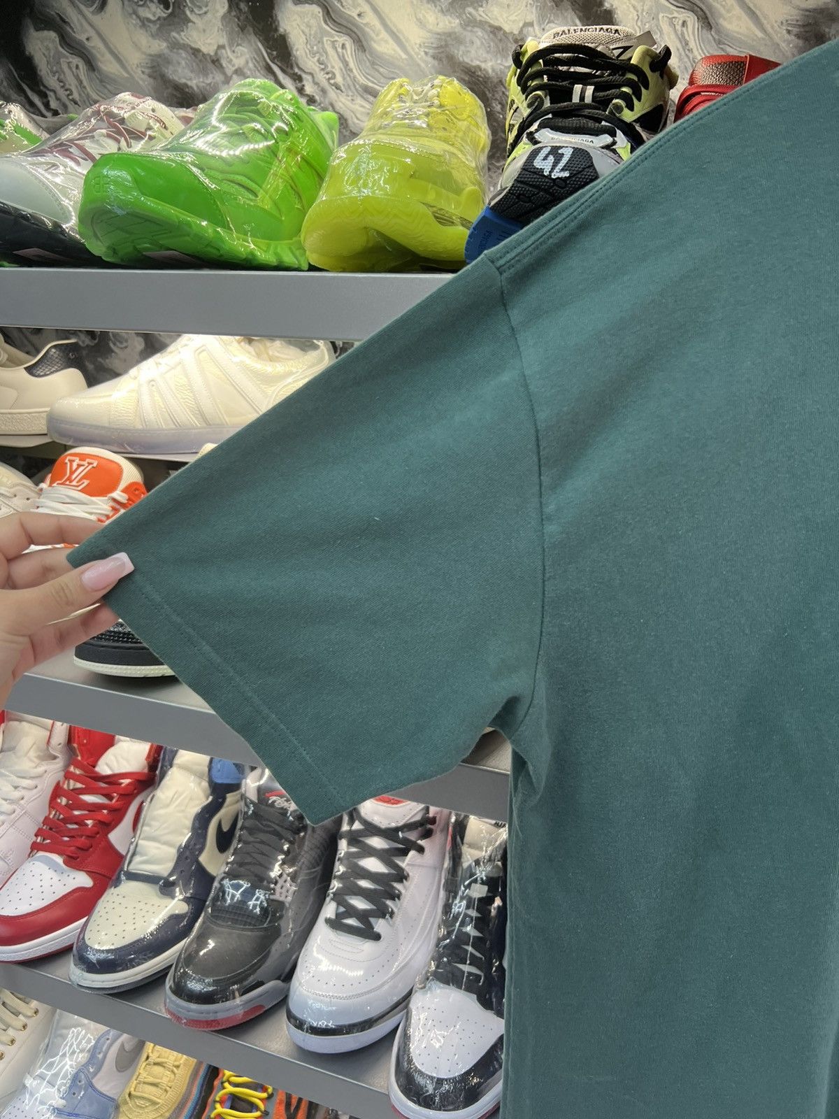 Balenciaga Balenciaga Green Tee Shirt Size US M / EU 48-50 / 2 - 4 Thumbnail