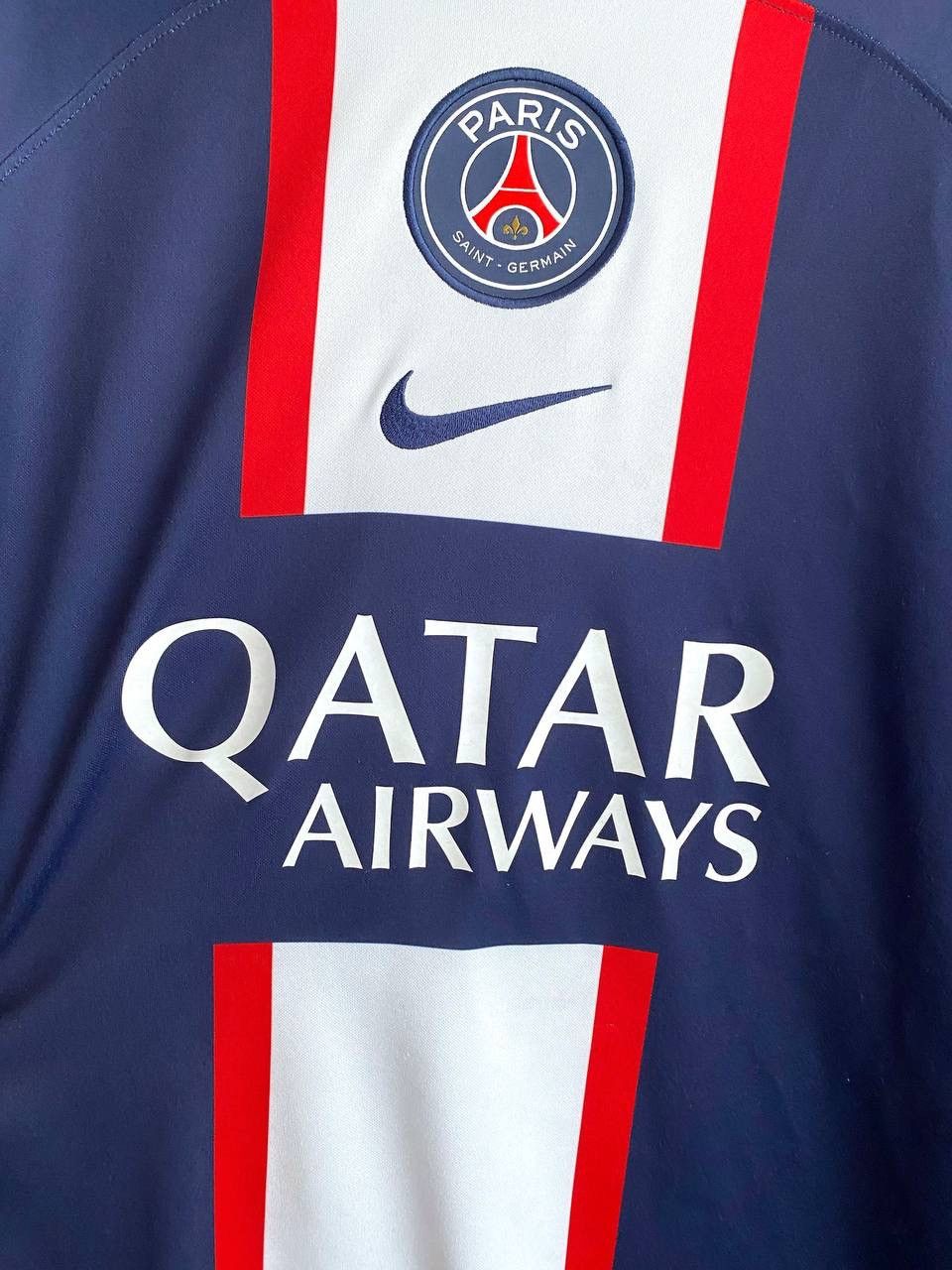 Nike PSG Paris Saint Germain 2022/23 Home Soccer Jersey, Size M Size US M / EU 48-50 / 2 - 5 Thumbnail
