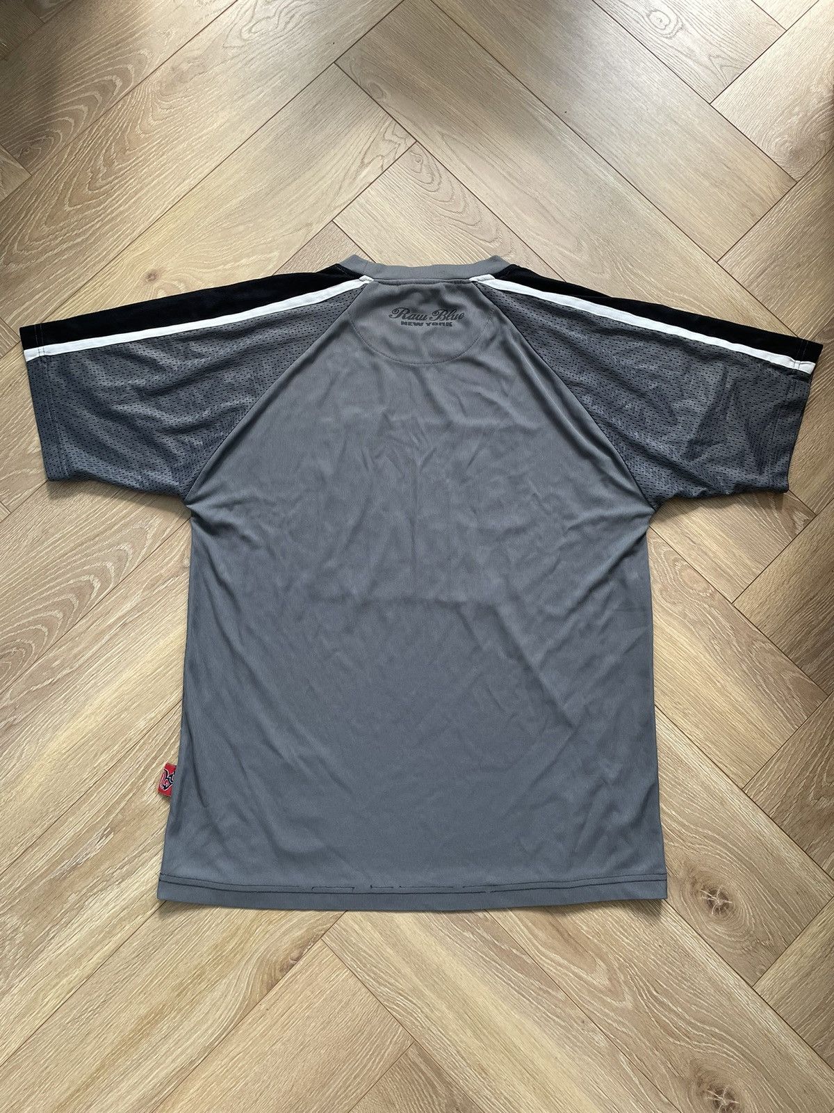 Fubu Raw Blue Vintage Y2kT-shirt Tes Skate Swag Drip Baggy Size US XL / EU 56 / 4 - 7 Thumbnail
