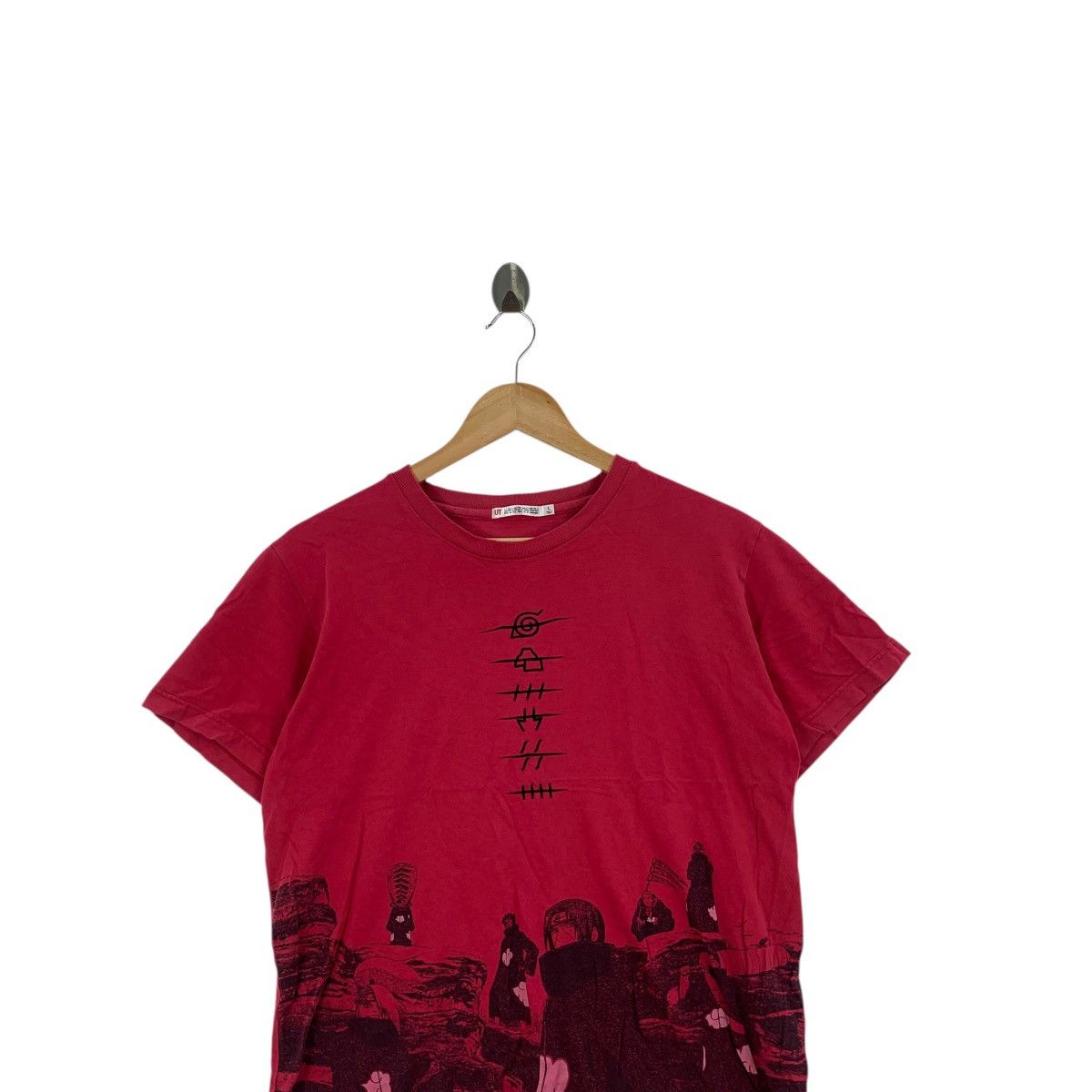 Uniqlo ANIME NARUTO x UNIQLO Shippuden Akatsuki Thrashed Tee Size L / US 10 / IT 46 - 2 Thumbnail