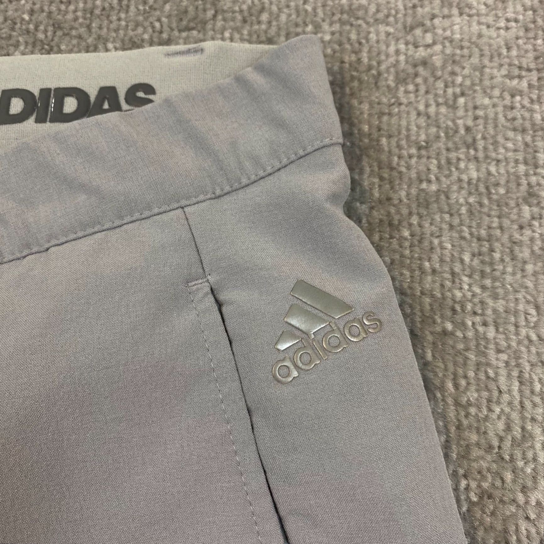Adidas Adidas Pants Mens 32x32 Straight Leg Gray Performance Golf Logo Waist Pocket Design Adjustable 5-Pocket Khakis 32 Inseam Size Regular Mens Size US 32 / EU 48 - 7 Thumbnail
