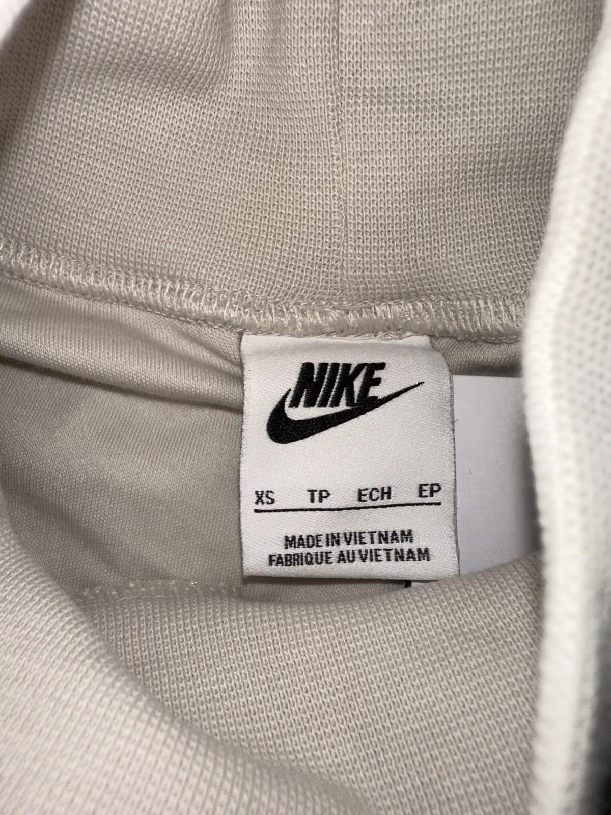 Nike Nike Sportswear Women’s Mock Neck Cropped Tank Top Size XS / US 0-2 / IT 36-38 - 3 Thumbnail