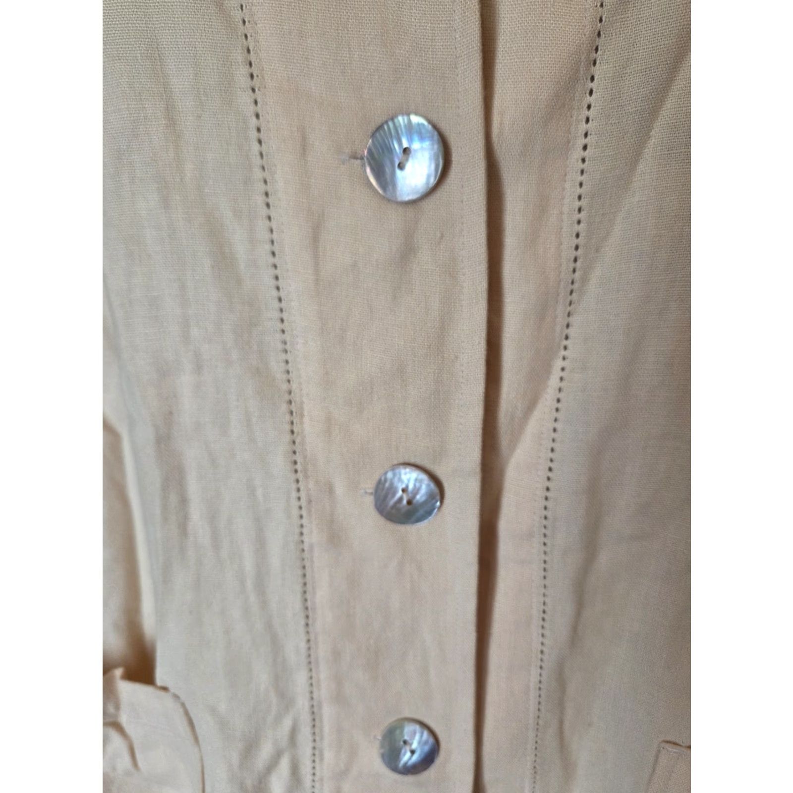 Talbots VINTAGE Talbots Beige Linen Blend Button-Up Shirt Top Petites Sz L 90s Womens Shirt Size L / US 10 / IT 46 - 3 Thumbnail