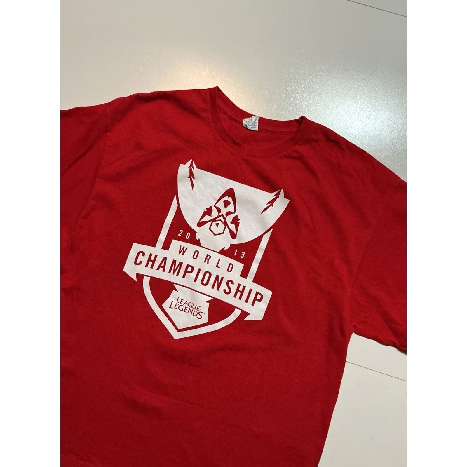Delta VINTAGE League Of Legends 2013 World Championship Season 3 Red Graphic T-Shirt XL Men Red T-Shirt Mens XL World Championship 2013 Gaming Clothing Size US XL / EU 56 / 4 - 4 Thumbnail