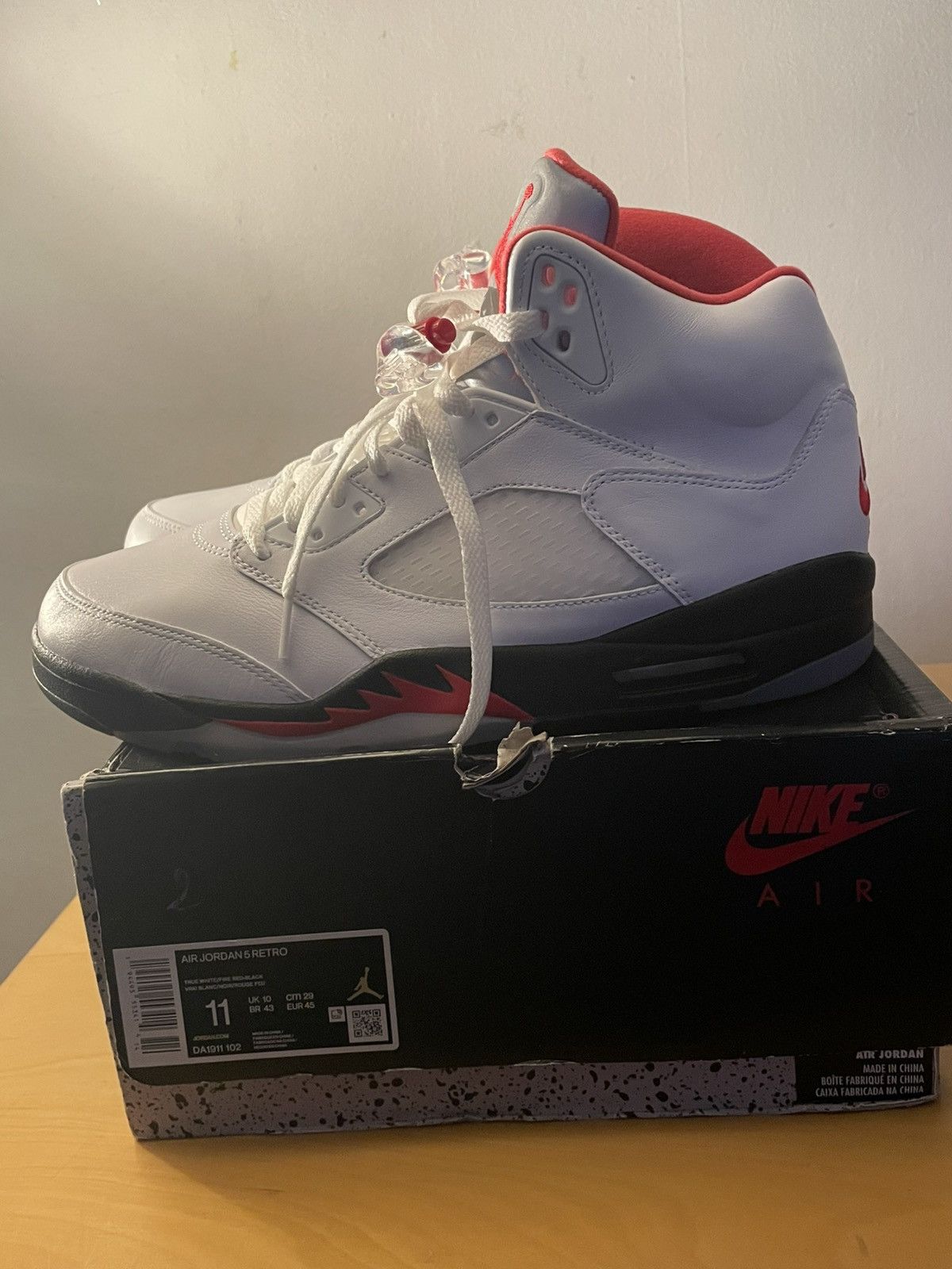 Jordan Brand Air jordan 5 size us 11 Size US 11 / EU 44 - 3 Thumbnail