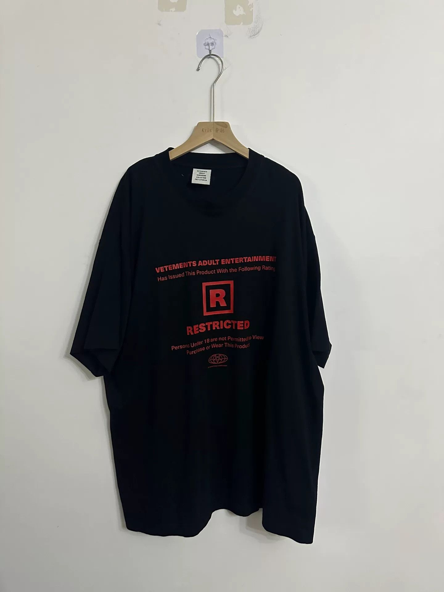 Vetements vetements restricted short sleeve t-shirt Size US M / EU 48-50 / 2 - 1 Thumbnail