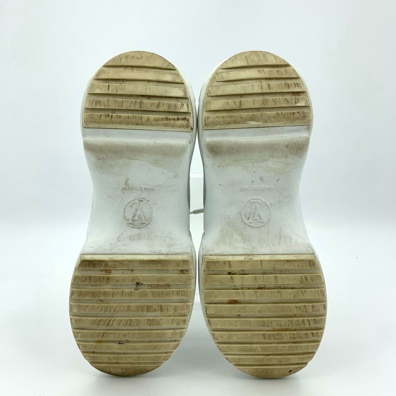 Louis Vuitton Louis Vuitton Archlight Sneakers Womens Silver & White Mesh Size US 6 / IT 36 - 9 Thumbnail