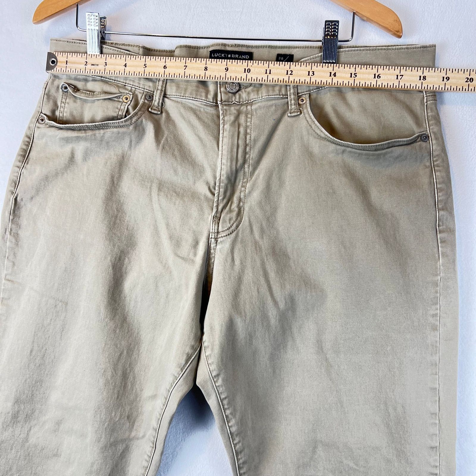 Lucky Brand Lucky Brand Jeans Mens 38x32 Tan 121 Slim Straight Stretch Size US 38 / EU 54 - 9 Thumbnail