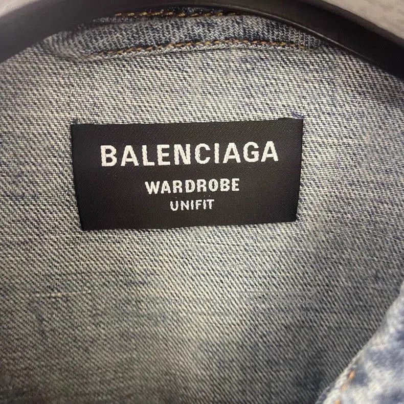 Balenciaga Balenciaga Double B Logo Denim Jacket. Size US XS / EU 42 / 0 - 4 Thumbnail