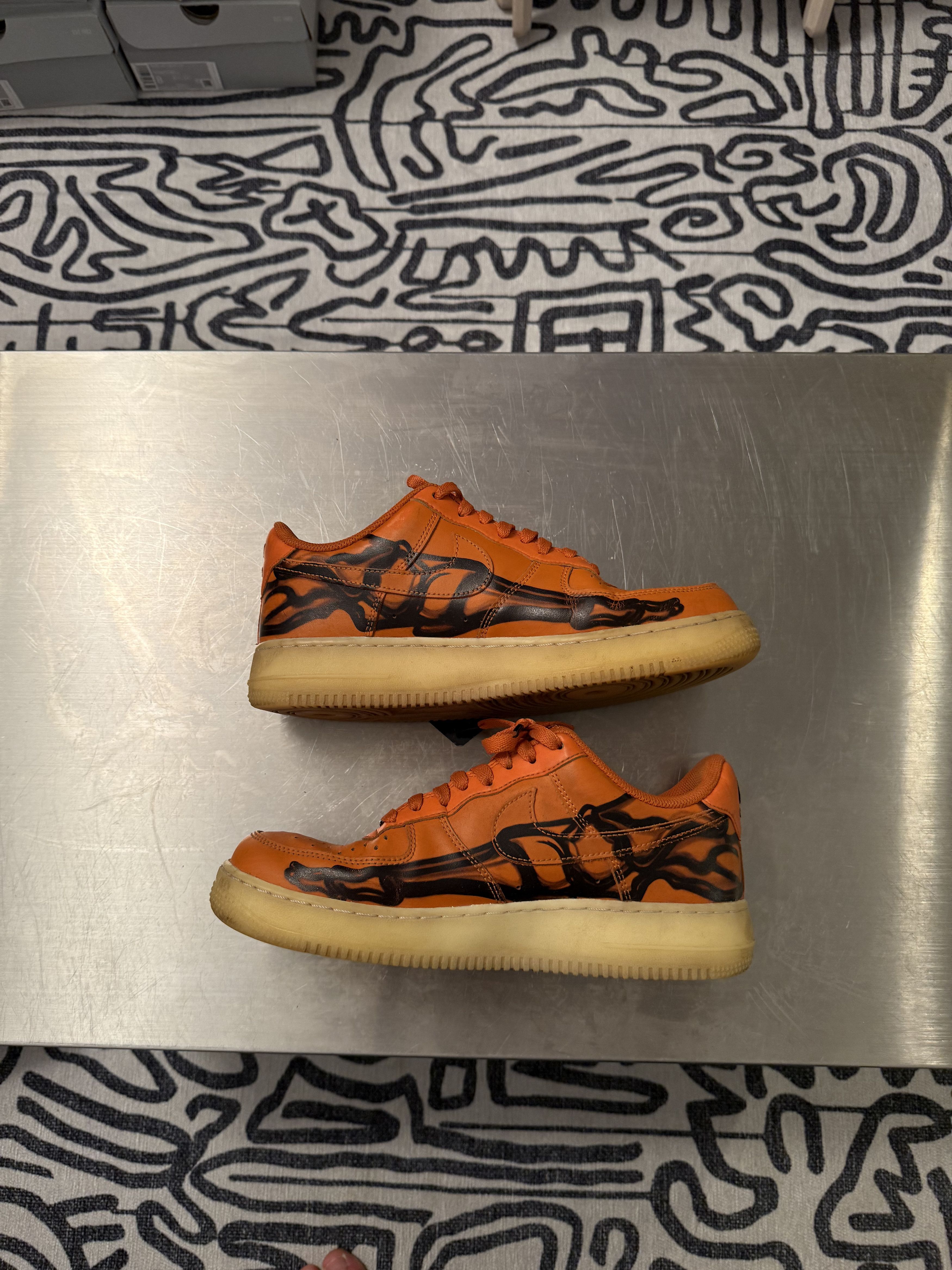 Nike 2020 Nike Air Force 1 Low Orange Skeleton Halloween Size US 8.5 / EU 41-42 - 5 Thumbnail