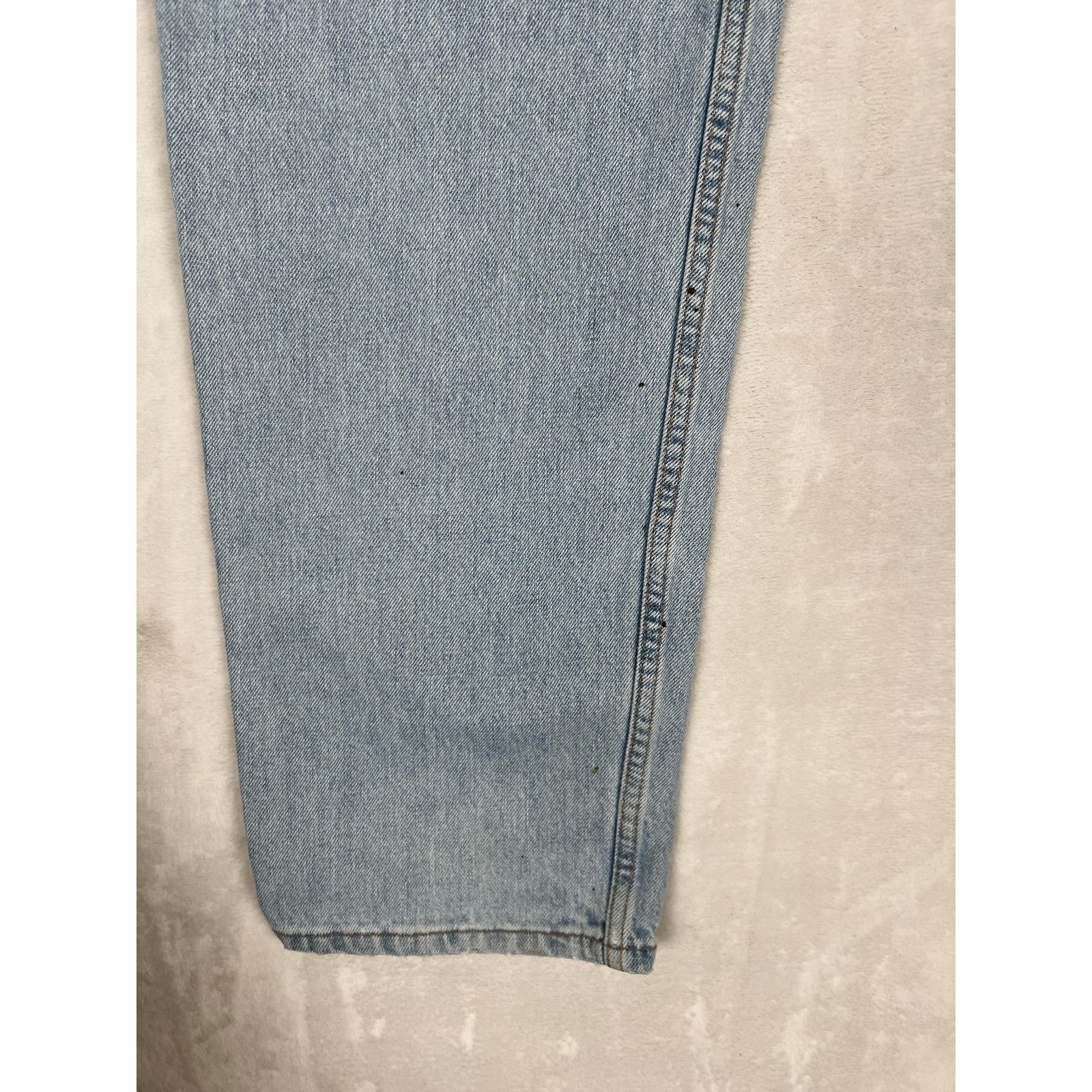 Levi's VTG Levis 550 Jeans Mens 36x34 Blue Light Wash Relaxed Fit T Size US 36 / EU 52 - 9 Thumbnail
