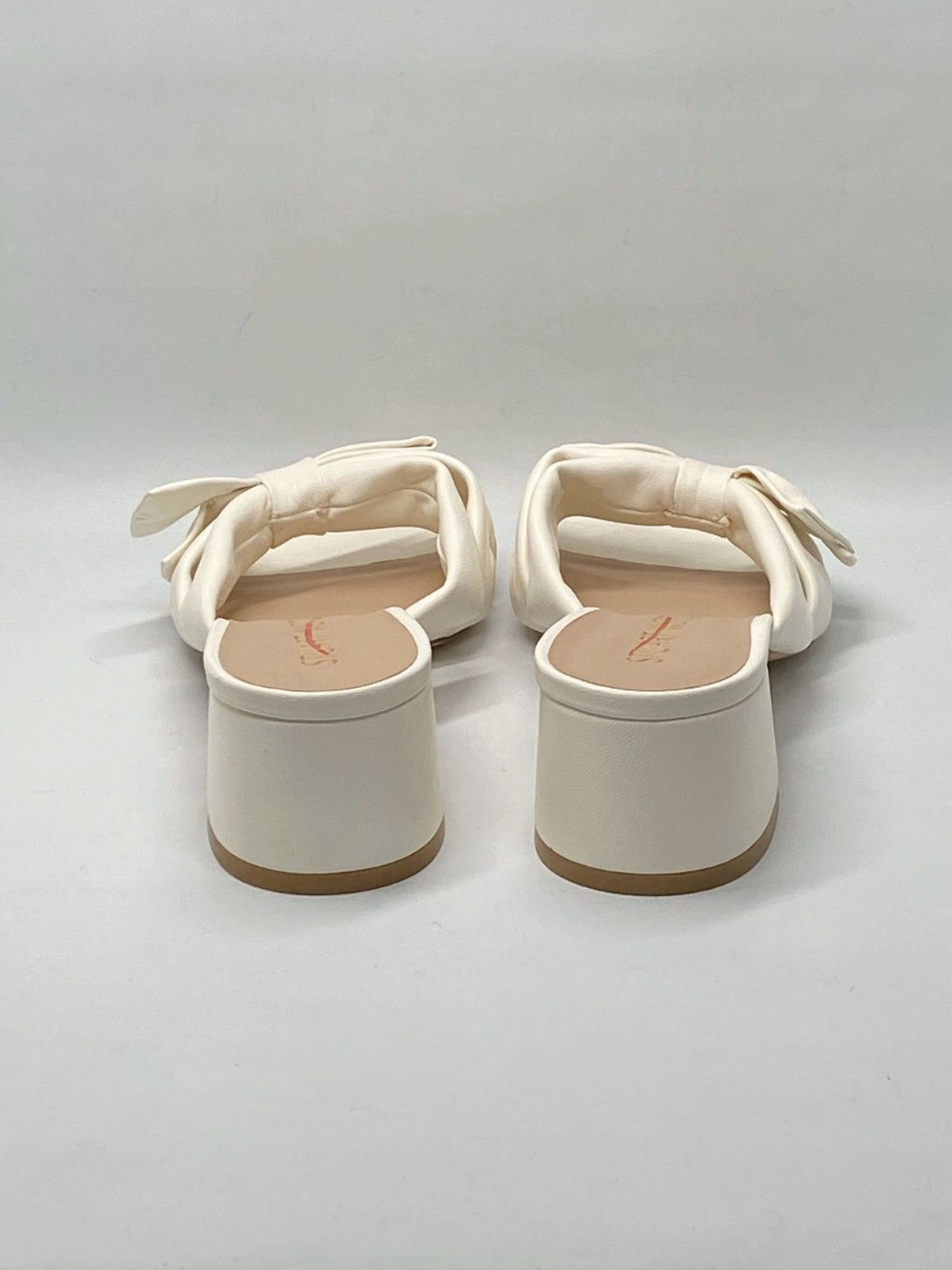 Stuart Weitzman Stuart Weitzman Slip On Bow Sandals size 7 Size US 7 / IT 37 - 6 Thumbnail