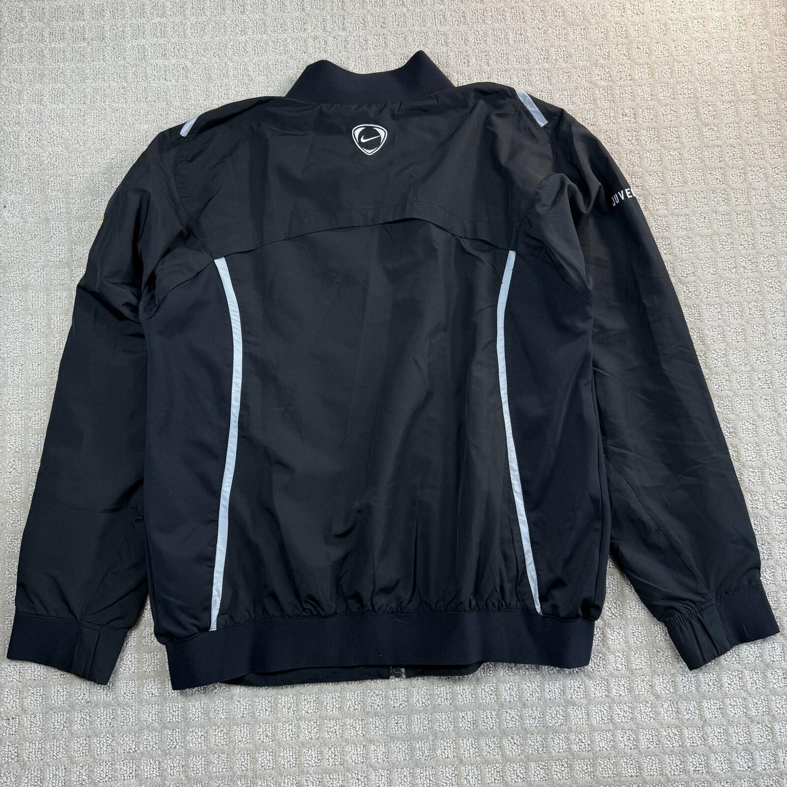 Nike Nike Juventus Track Jacket Black Zip Up Large Size US L / EU 52-54 / 3 - 7 Thumbnail