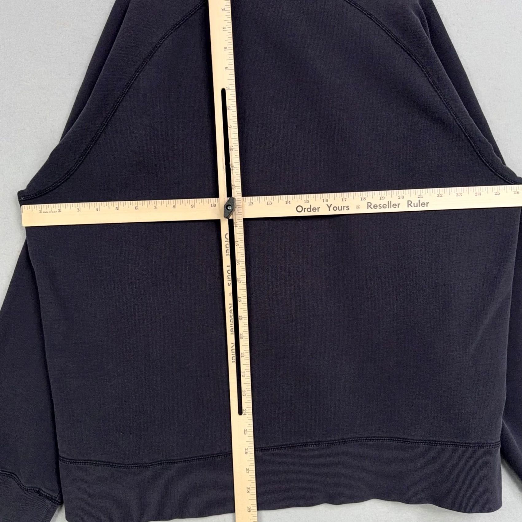 Tommy Hilfiger VINTAGE Tommy Hilfiger Sweatshirt Mens 2XL Blue Fleece Crewneck Pullover 90s TH Denim Logo graphic print Size US XXL / EU 58 / 5 - 7 Thumbnail