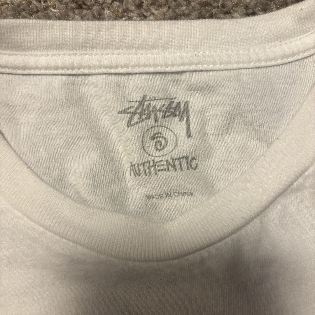 Stussy white stussy invaders t-shirt ! Size US S / EU 44-46 / 1 - 3 Thumbnail