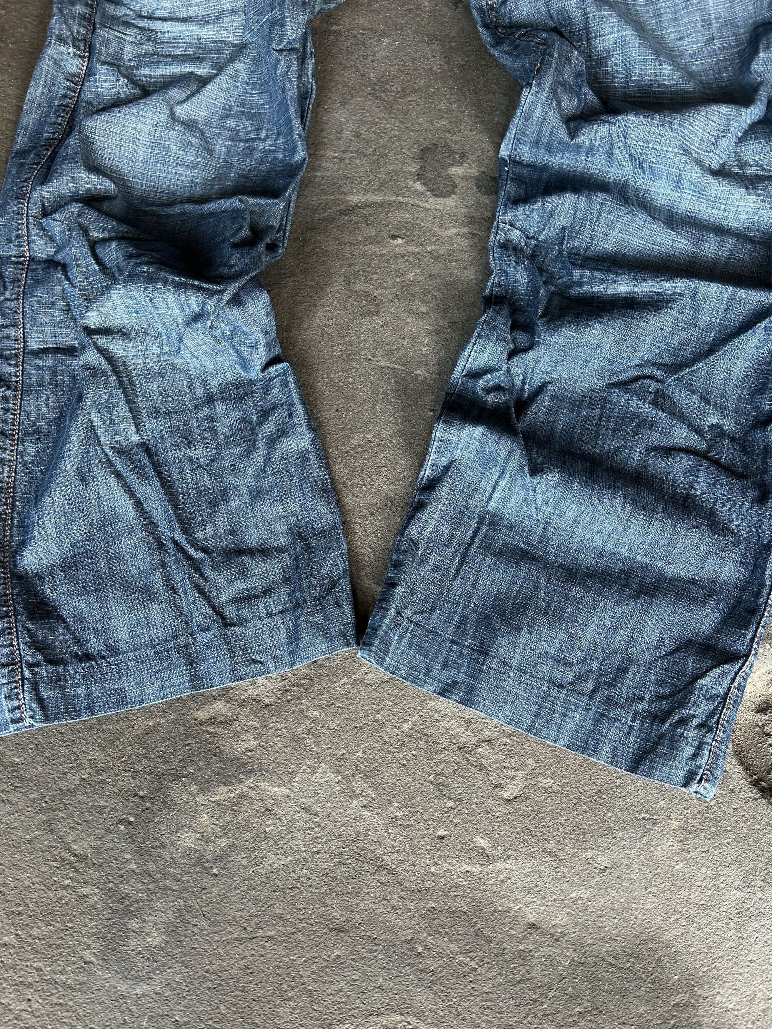 Vintage Y2K Light Wash Cargo Denim Jeans Zip Pocket Skate Style Size US 30 / EU 46 - 6 Thumbnail