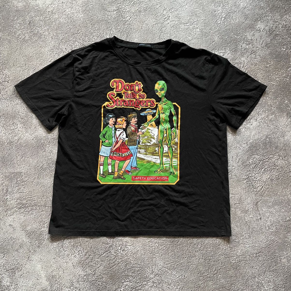 Vintage Vintage 90s Graphic Tee Dont Talk to Strangers Skate Boxy XL Size US XL / EU 56 / 4 - 2 Thumbnail