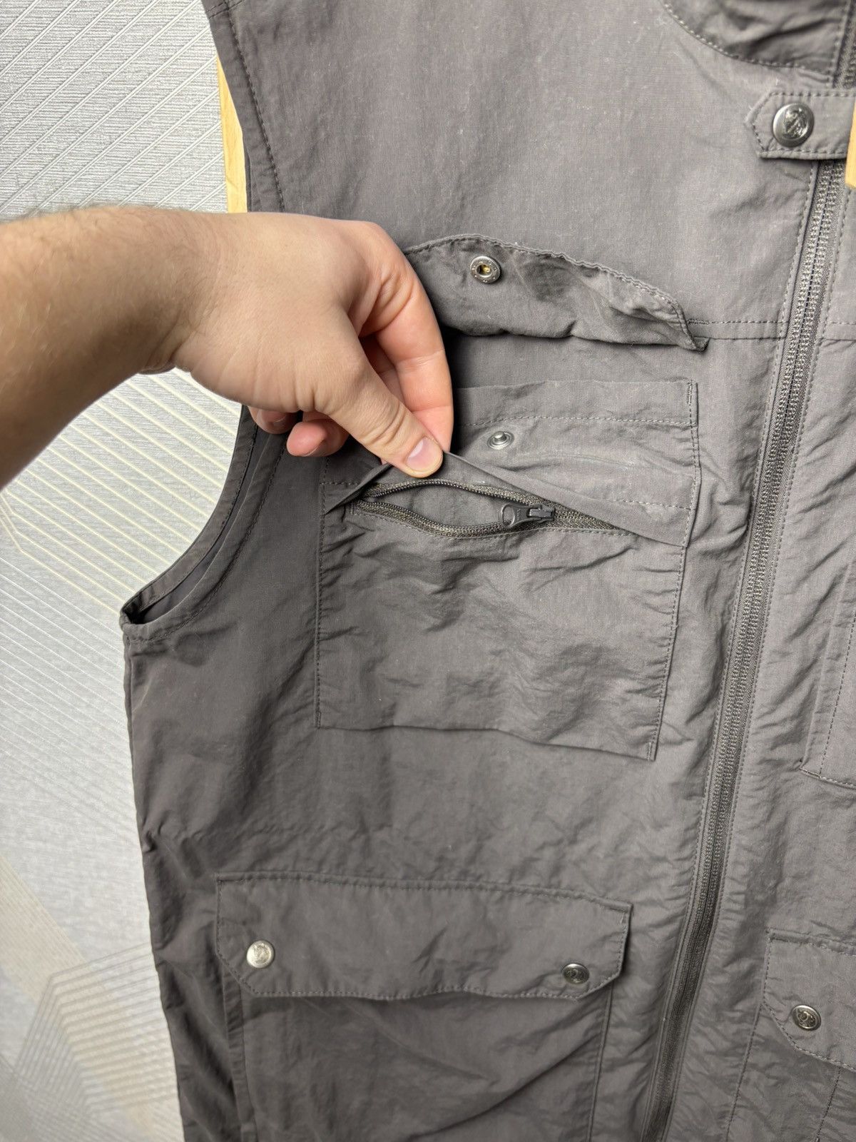 Fjallraven Fjallraven Travellers cargo multipocket vest Size US XL / EU 56 / 4 - 10 Thumbnail