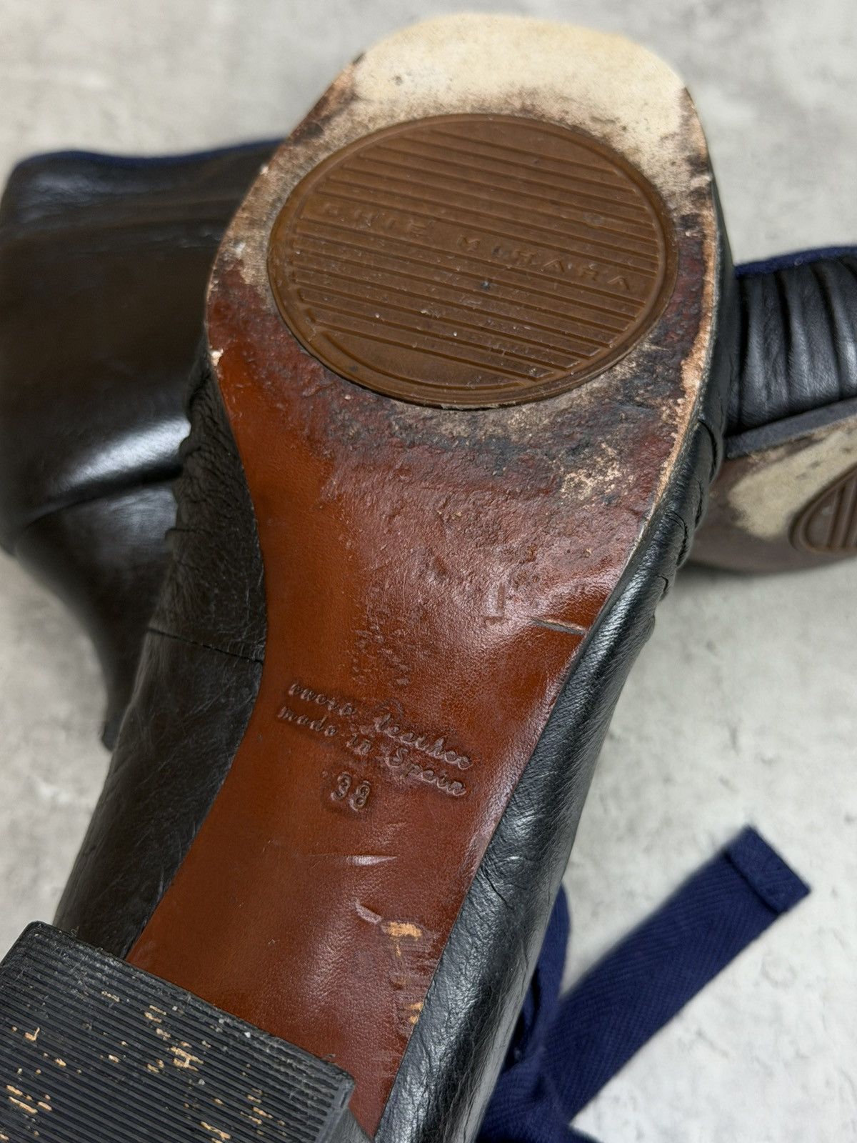 Vintage Chie Mihara Black Leather Ribbon Heels Pumps Size 39 Size US 9 / IT 39 - 11 Thumbnail