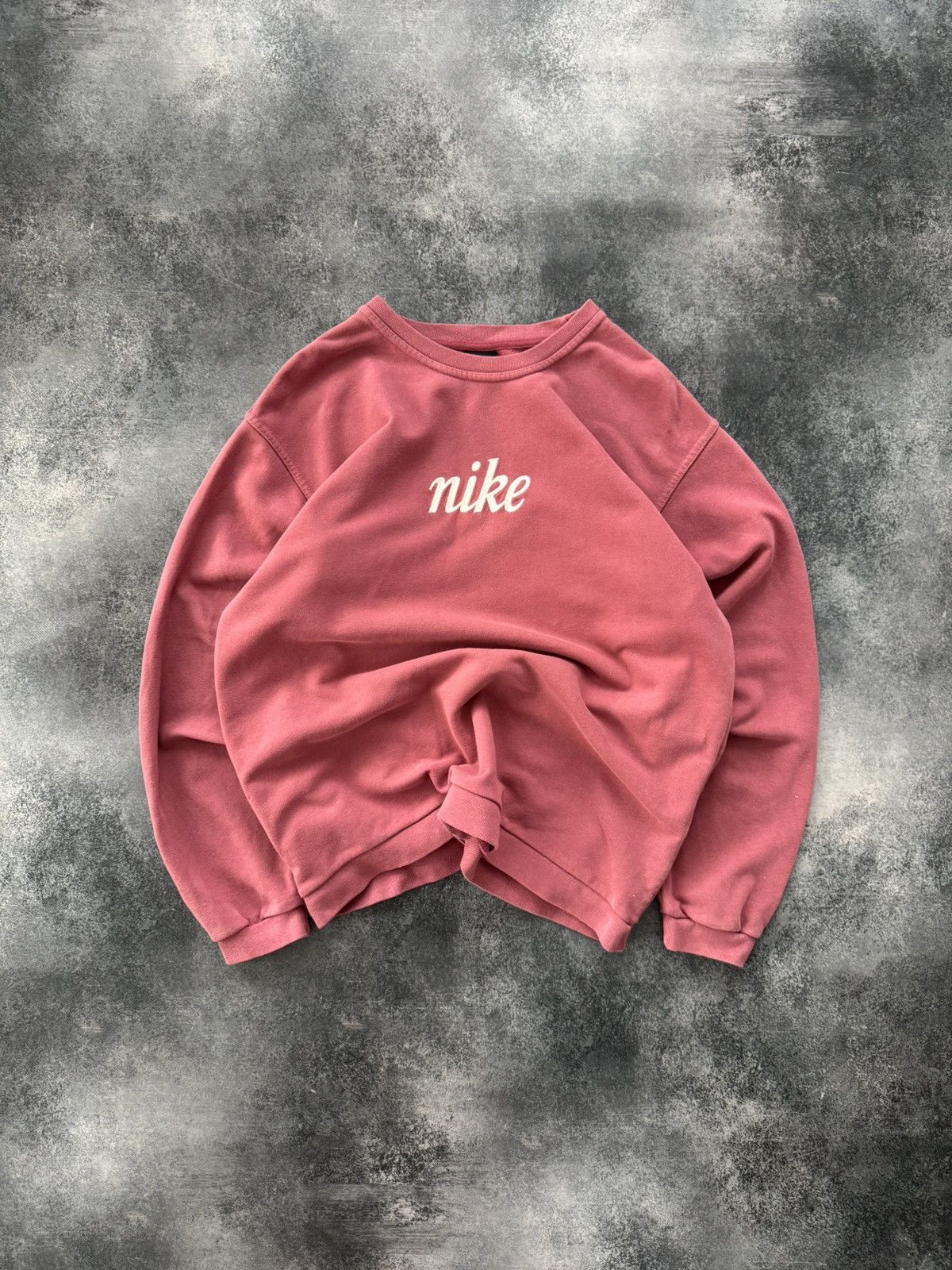 Nike Vintage Nike Big Logo Baggy Crewneck Sweatshirt y2k swoosh Size US L / EU 52-54 / 3 - 1 Thumbnail