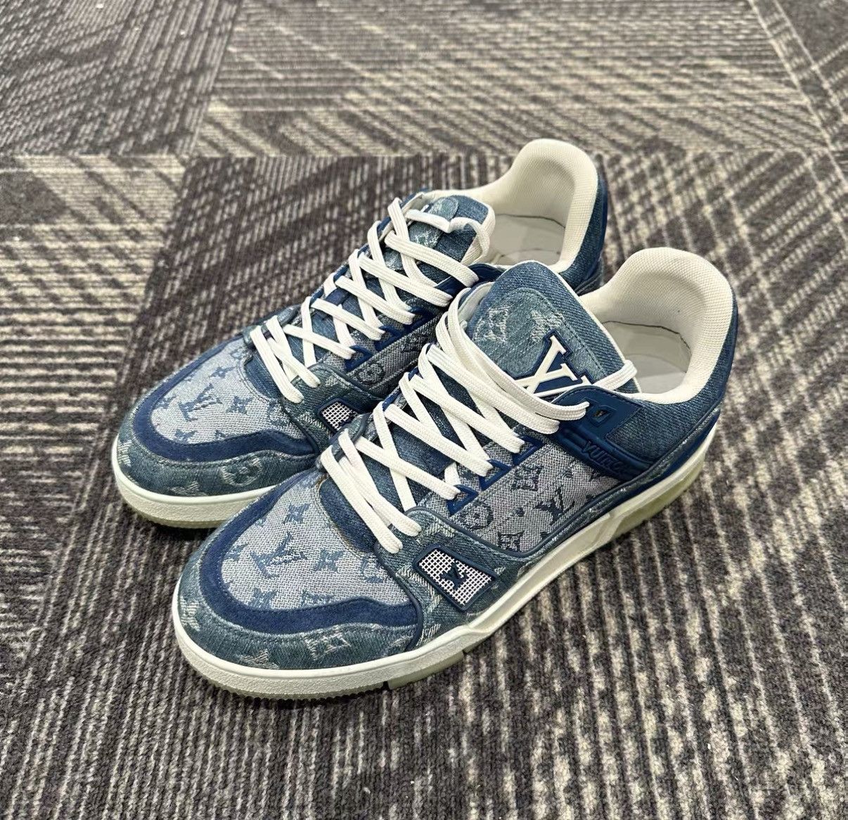 Louis Vuitton Louis Vuitton Trainer Blue Denim Sneakers J42 Size US 7.5 / EU 40-41 - 1 Thumbnail