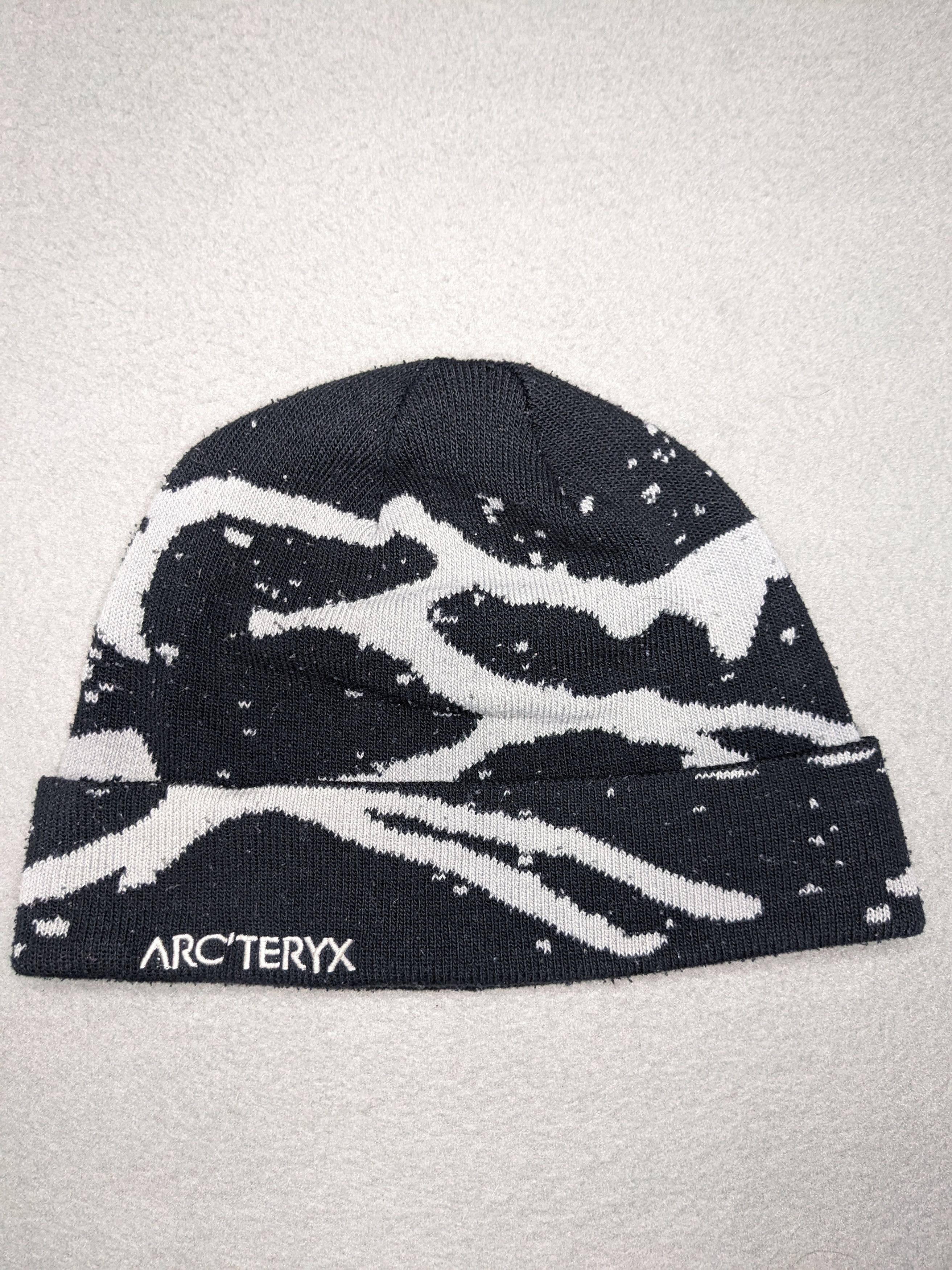 Arc'teryx Grotto Toque Black Void Beanie Embroidered Hat