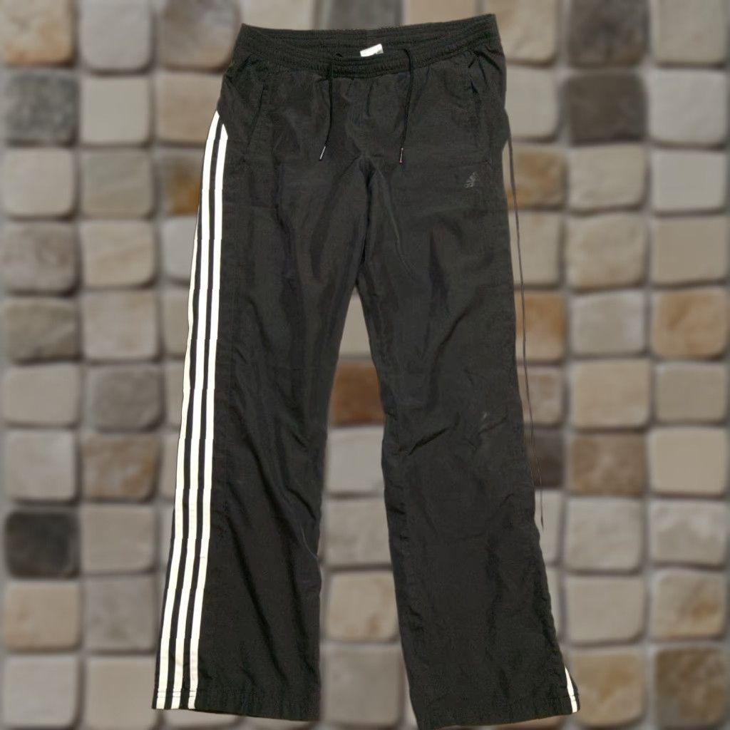 Adidas Adidas Track Pants Women Black Striped Pockets Three Stripes Joggers 32x30 Athletic Logo Casual Sports Mens Womens Girls Boys 90s none Size 24" / US 00 / IT 34 - 1 Thumbnail