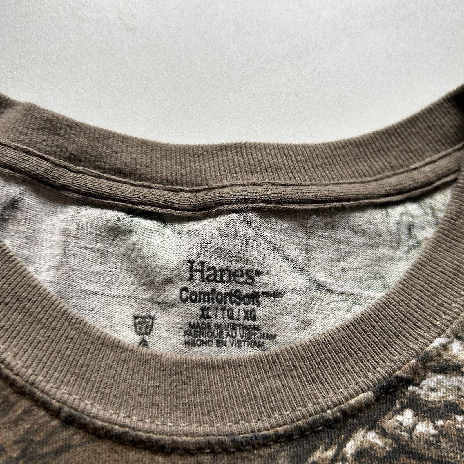 Hanes Vintage Realtree Camo T Shirt XL Y2K Camouflage Pocket Tee Size US XL / EU 56 / 4 - 3 Thumbnail